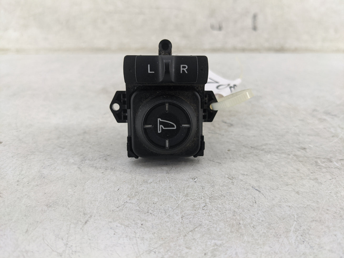 2014 Acura Mdx Driver Left Door Mirror Power Switch - Oemusedautoparts1.com