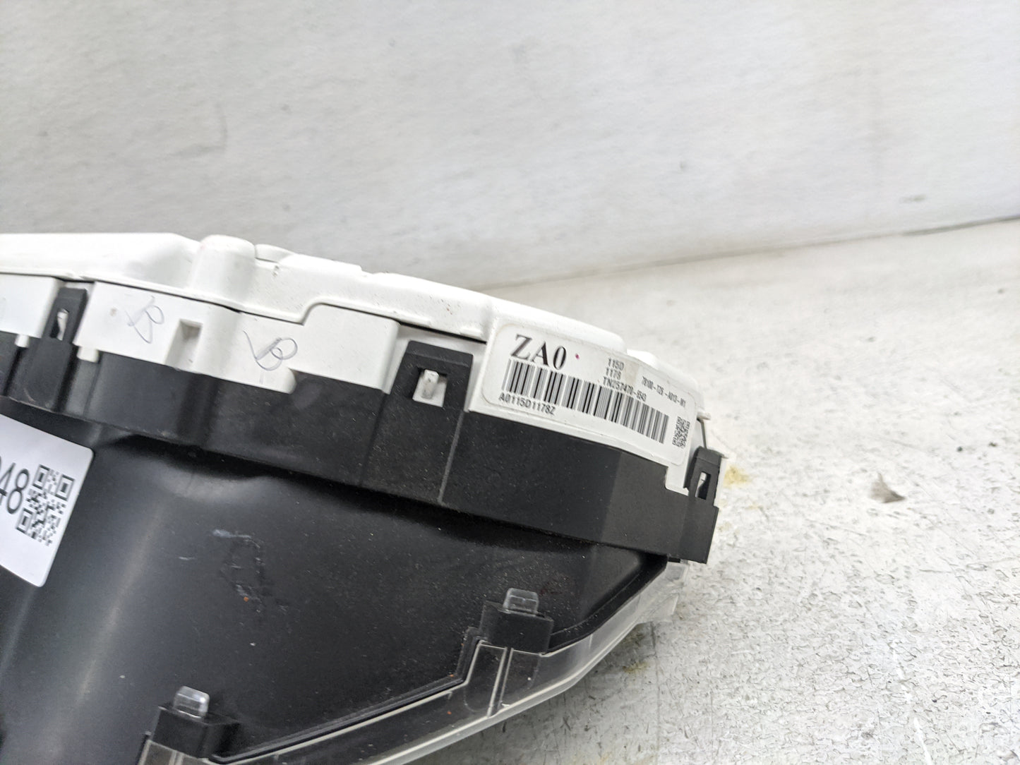 2014-2015 Acura Mdx Instrument Cluster Speedometer Gauges P/N:78100-TK4-A031-M1 Miles: Fits Fits 2014 2015 OEM Used Auto Par