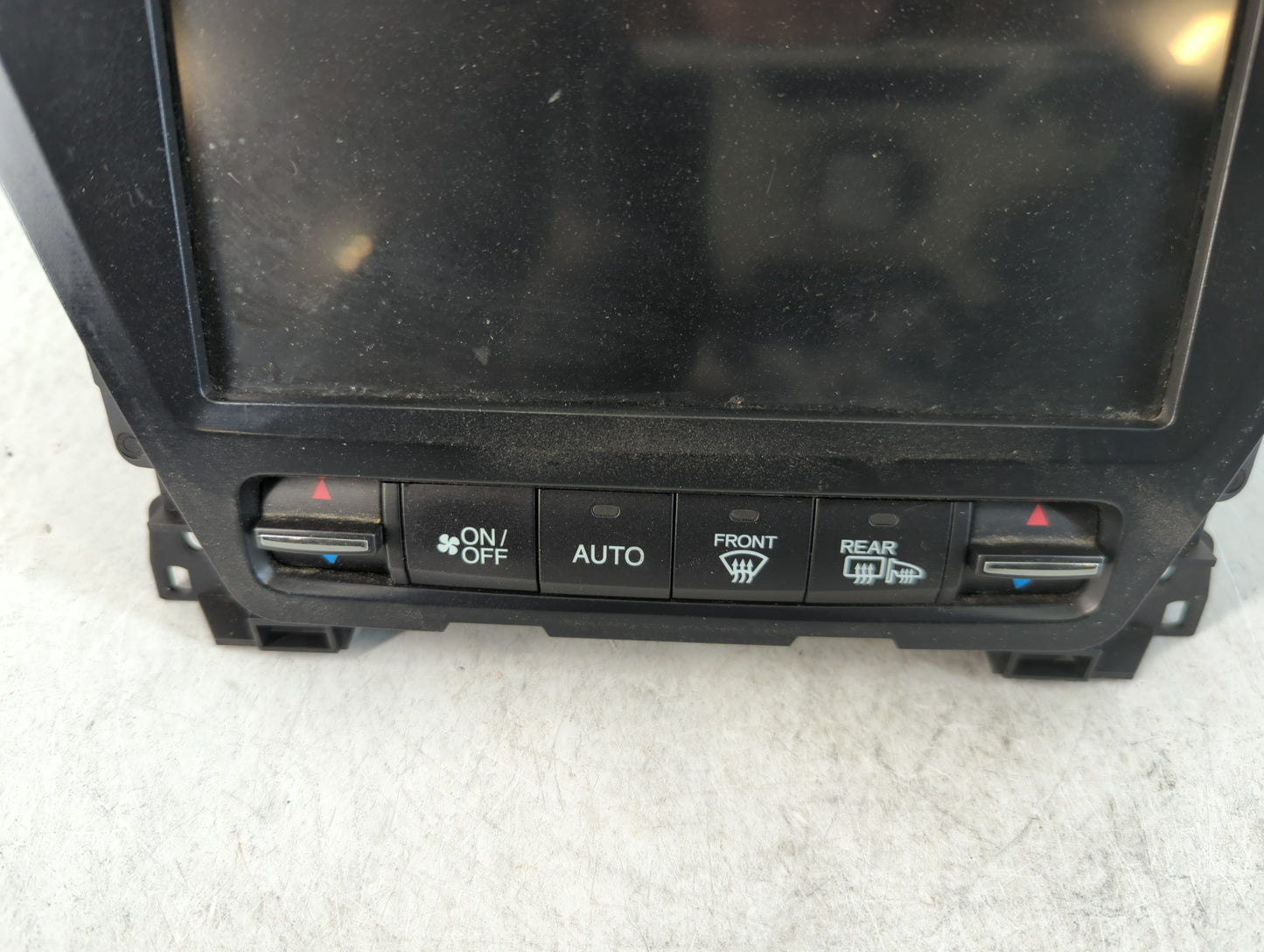 2014-2015 Acura Mdx Radio AM FM Cd Player Receiver Replacement P/N:39540-TZ5-A120-M1 Fits Fits 2014 2015 OEM Used Auto Parts