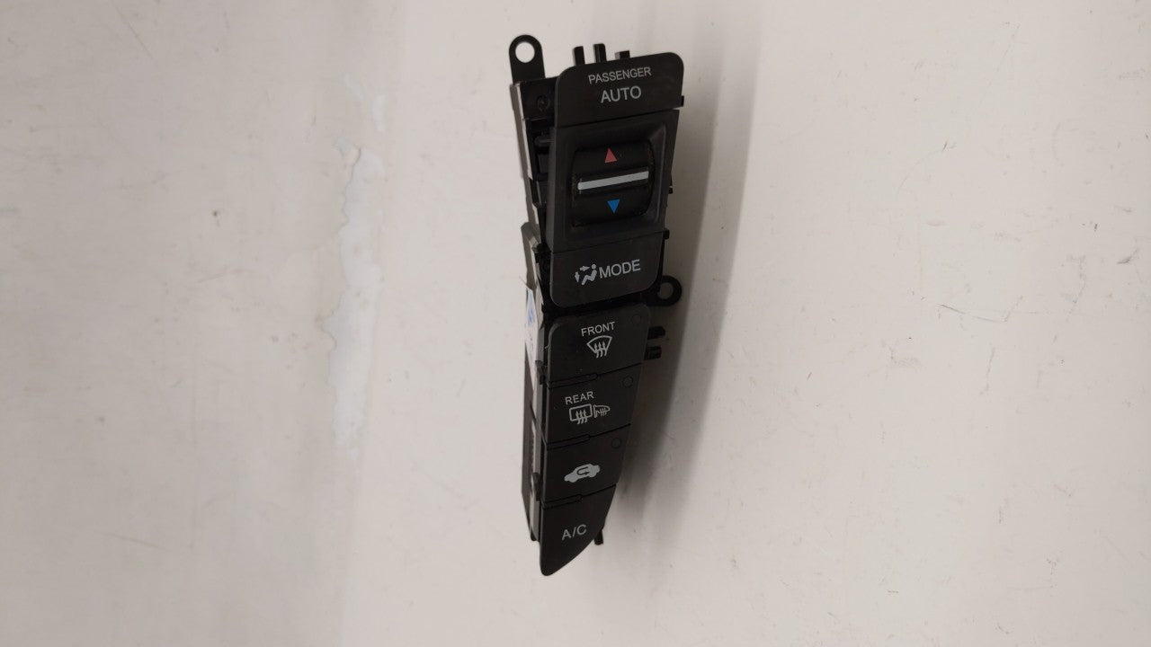 2009-2014 Acura Tl Climate Control Module Temperature AC/Heater Replacement P/N:79620TK4A420M1 79630TK4A420M1 Fits OEM Used 