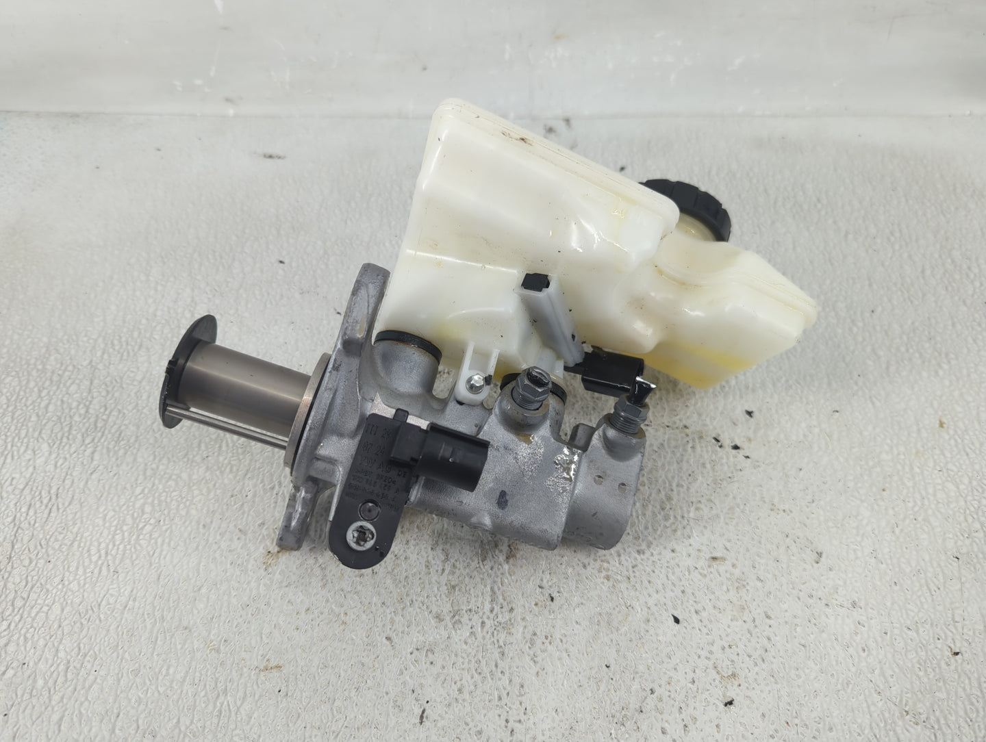 2014 Audi A3 Brake Master Cylinder - Oemusedautoparts1.com