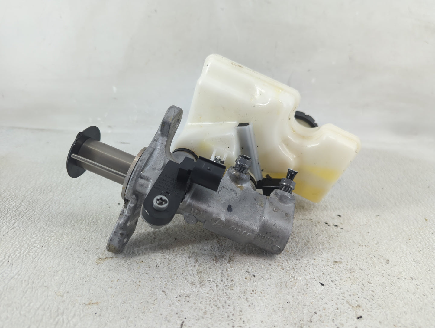 2014 Audi A3 Brake Master Cylinder - Oemusedautoparts1.com