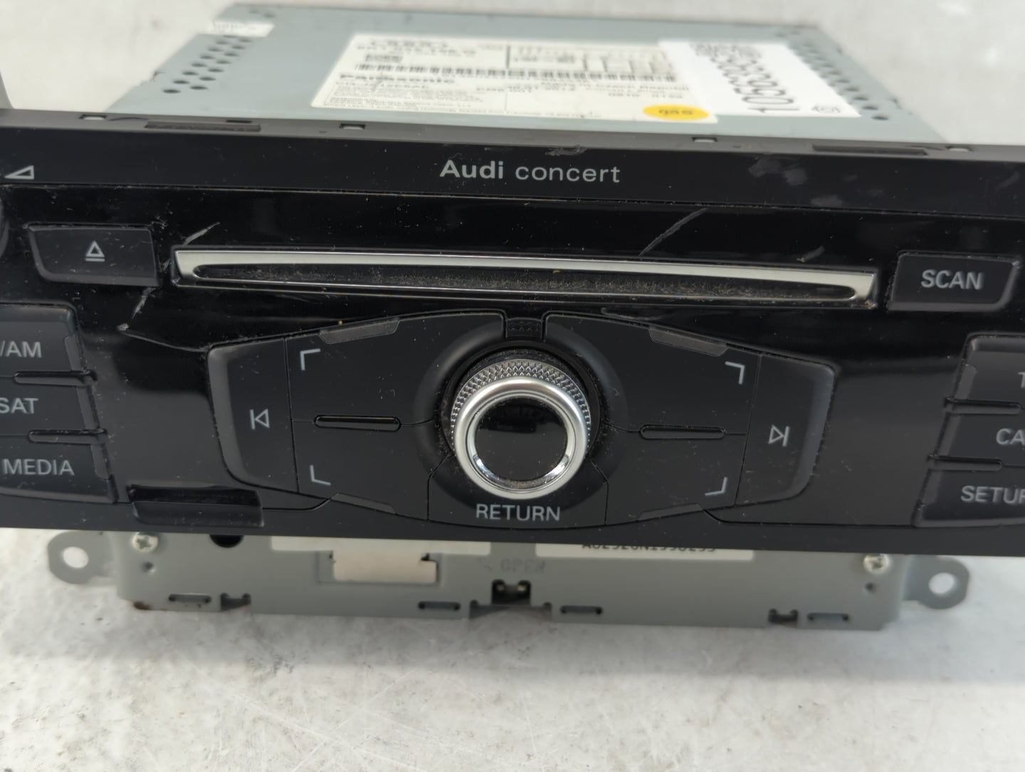 2013-2016 Audi A4 Radio AM FM Cd Player Receiver Replacement P/N:8R1 035 186 Q Fits Fits 2013 2014 2015 2016 OEM Used Auto P