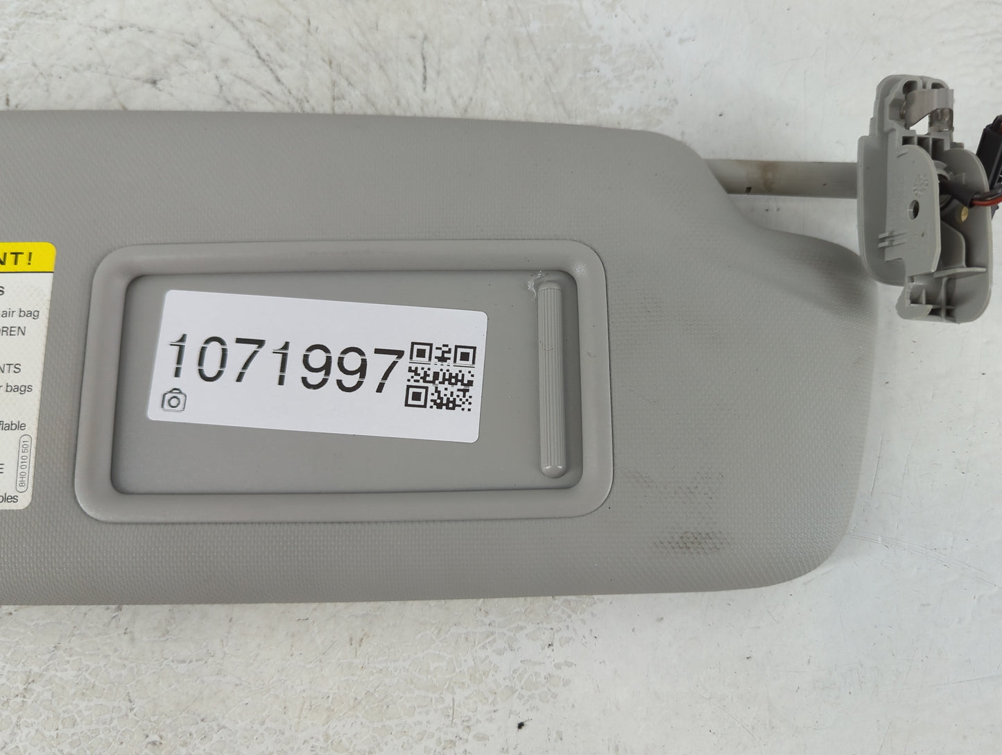 2013-2016 Audi A4 Sun Visor Shade Replacement Passenger Right Mirror Fits Fits 2013 2014 2015 2016 OEM Used Auto Parts - Oem