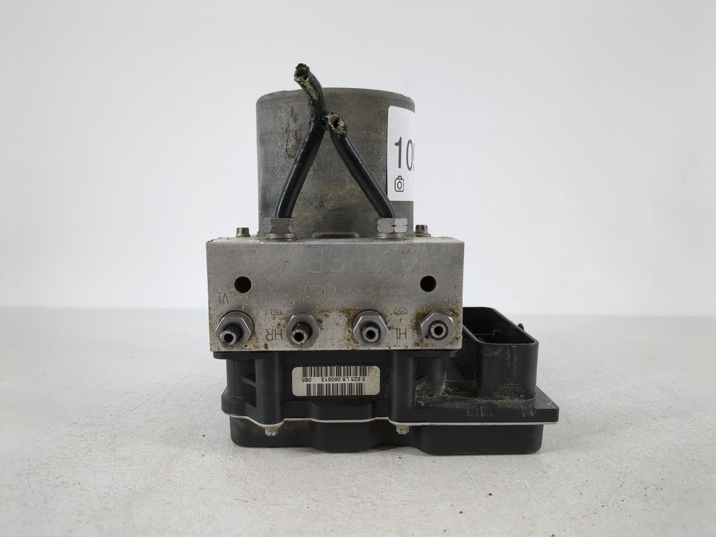 2014-2016 Audi A4 ABS Pump Control Module Replacement P/N:0 265 239 452 8K0 907 379 CE Fits Fits 2014 2015 2016 OEM Used Aut