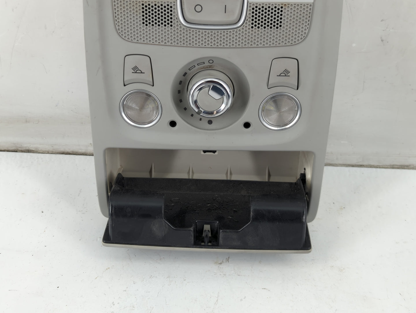 2013-2015 Audi A4 Overhead Roof Console 1093223 - Oemusedautoparts1.com
