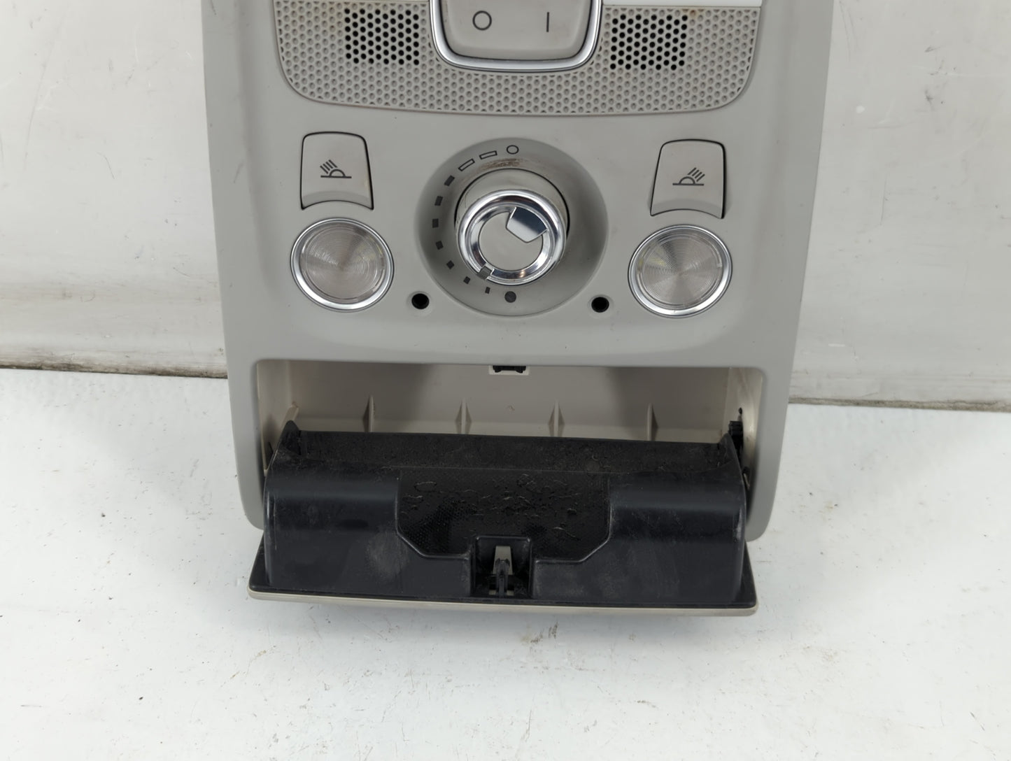 2013-2015 Audi A4 Overhead Roof Console 1093223 - Oemusedautoparts1.com