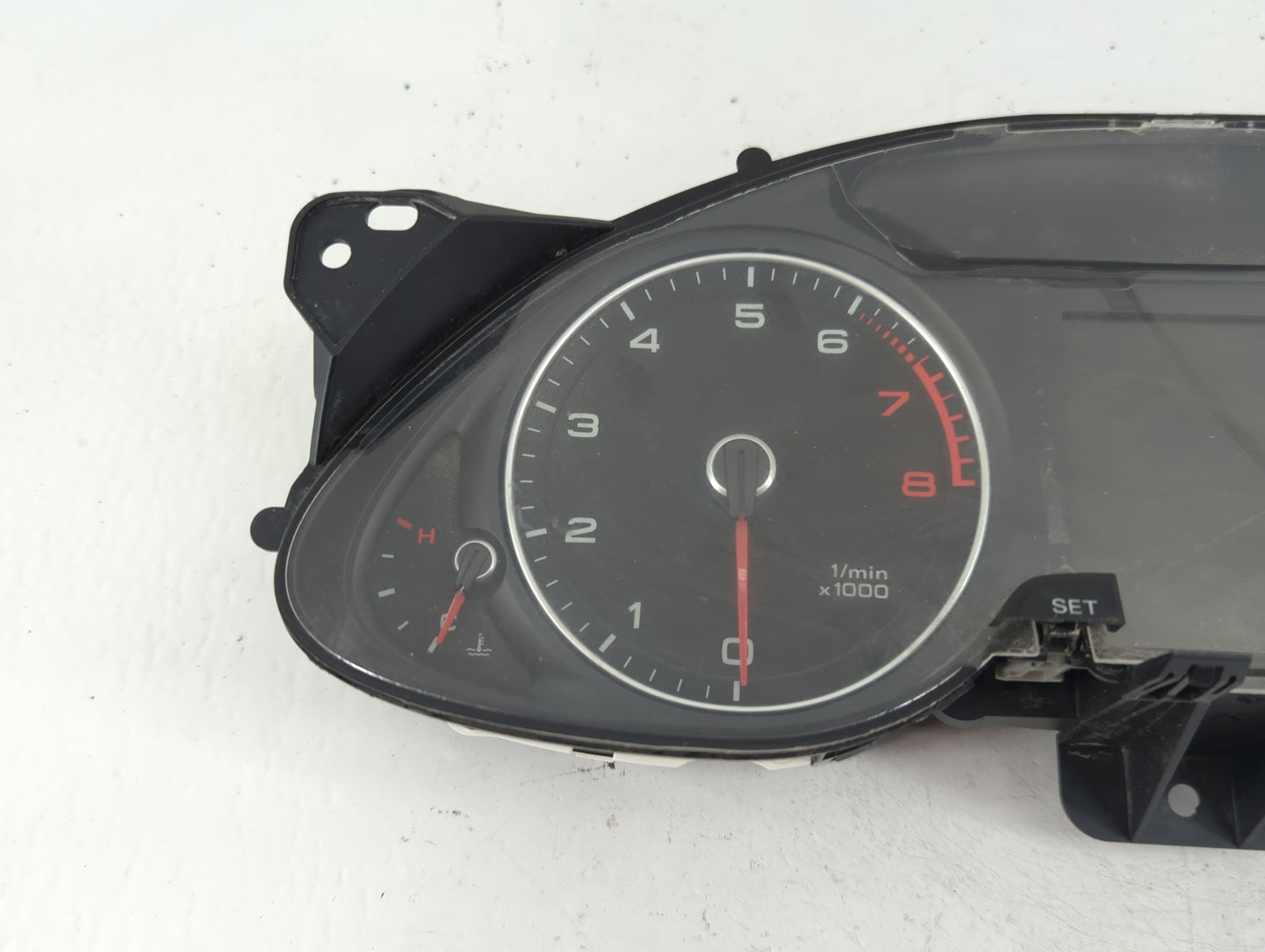 2013-2016 Audi A4 Instrument Cluster Speedometer Gauges P/N:8K0 920 983 F Fits Fits 2013 2014 2015 2016 OEM Used Auto Parts 