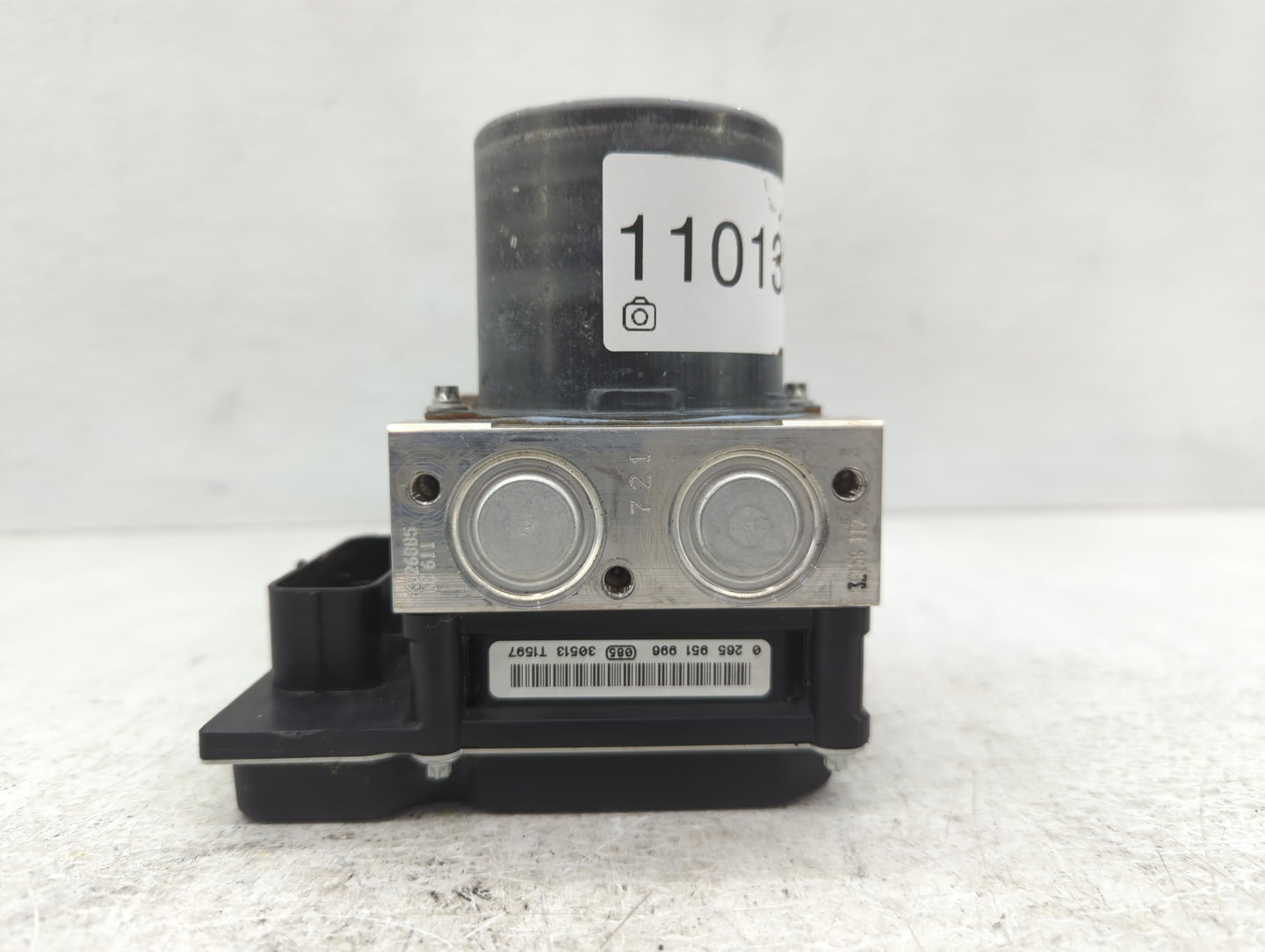 2014-2016 Audi A4 ABS Pump Control Module Replacement P/N:0 265 239 452 8K0 907 379 CE Fits Fits 2014 2015 2016 OEM Used Aut