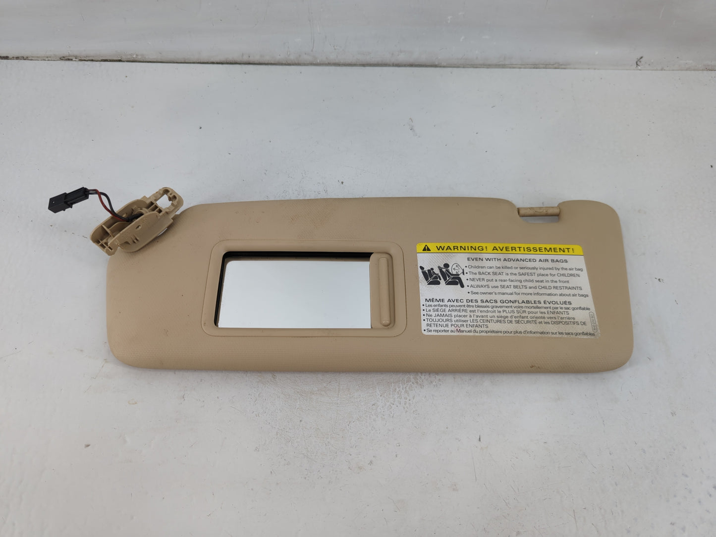 2013-2016 Audi A4 Sun Visor Shade Replacement Driver Left Mirror Fits Fits 2013 2014 2015 2016 OEM Used Auto Parts - Oemused