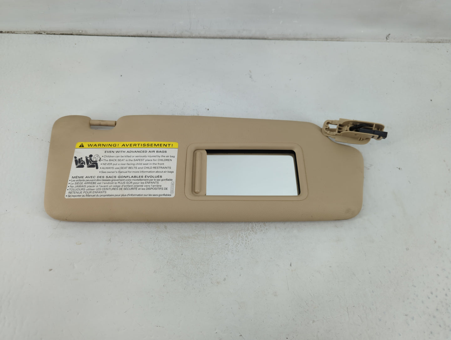 2013-2016 Audi A4 Sun Visor Shade Replacement Passenger Right Mirror Fits Fits 2013 2014 2015 2016 OEM Used Auto Parts - Oem