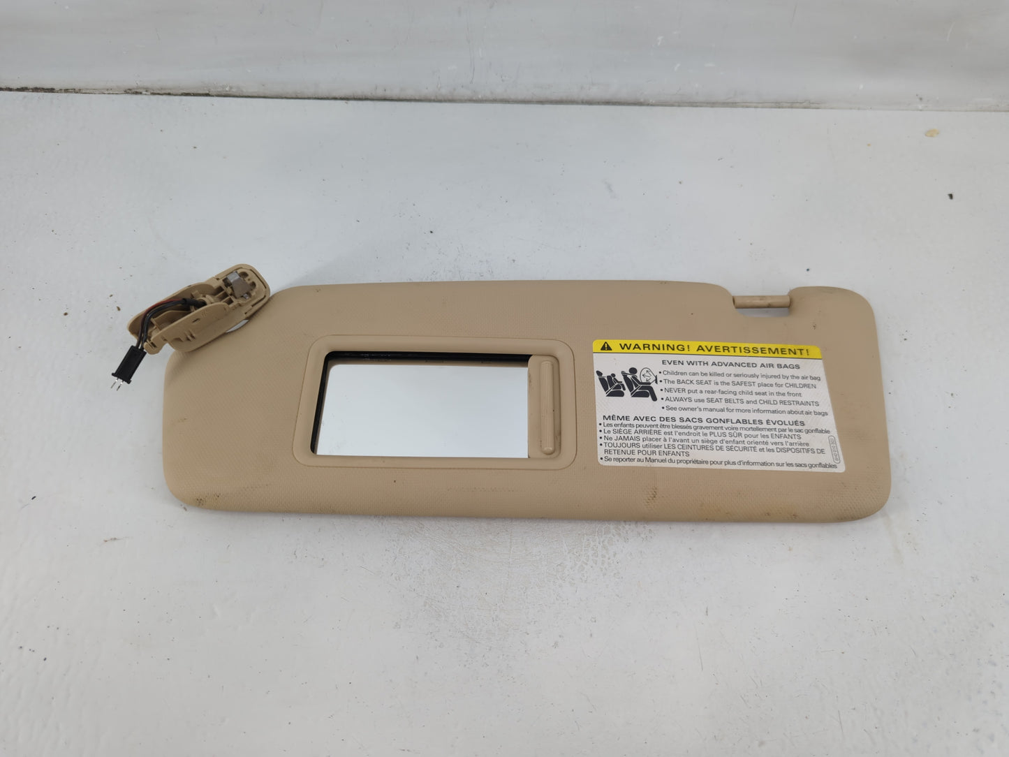 2013-2016 Audi A4 Sun Visor Shade Replacement Driver Left Mirror Fits Fits 2013 2014 2015 2016 OEM Used Auto Parts - Oemused