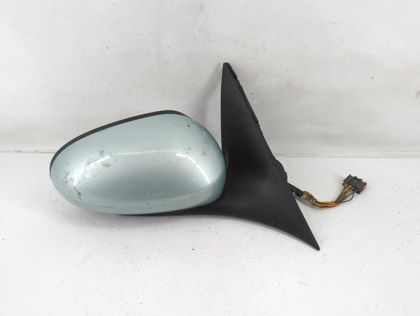 2010-2016 Audi A4 Passenger Side View Mirror - Right Door Mirror OEM Used - Oemusedautoparts1.com