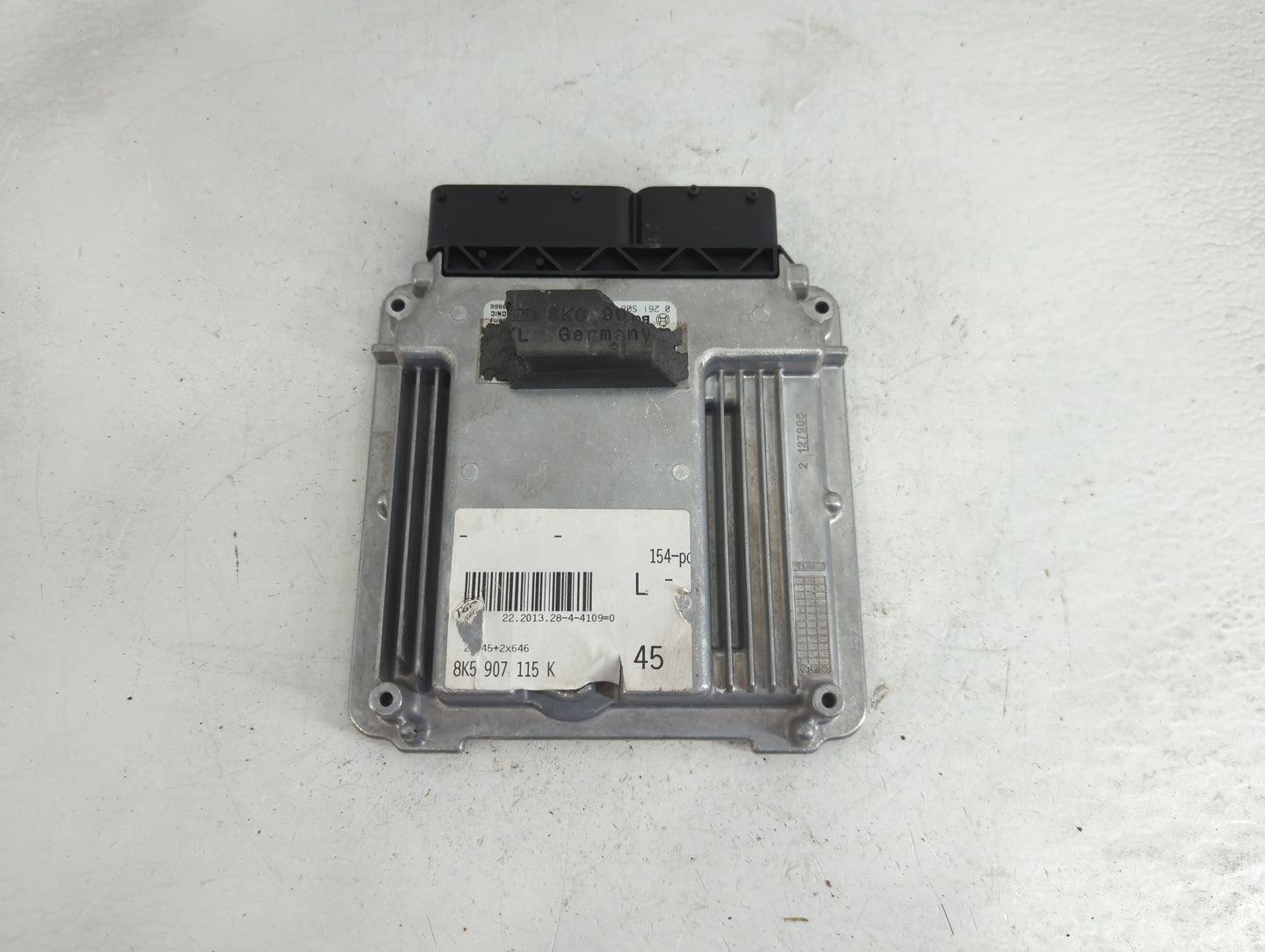 2014-2015 Audi A4 PCM Engine Control Computer ECU ECM PCU OEM P/N:8K5 907 115 K Fits Fits 2014 2015 OEM Used Auto Parts - Oe