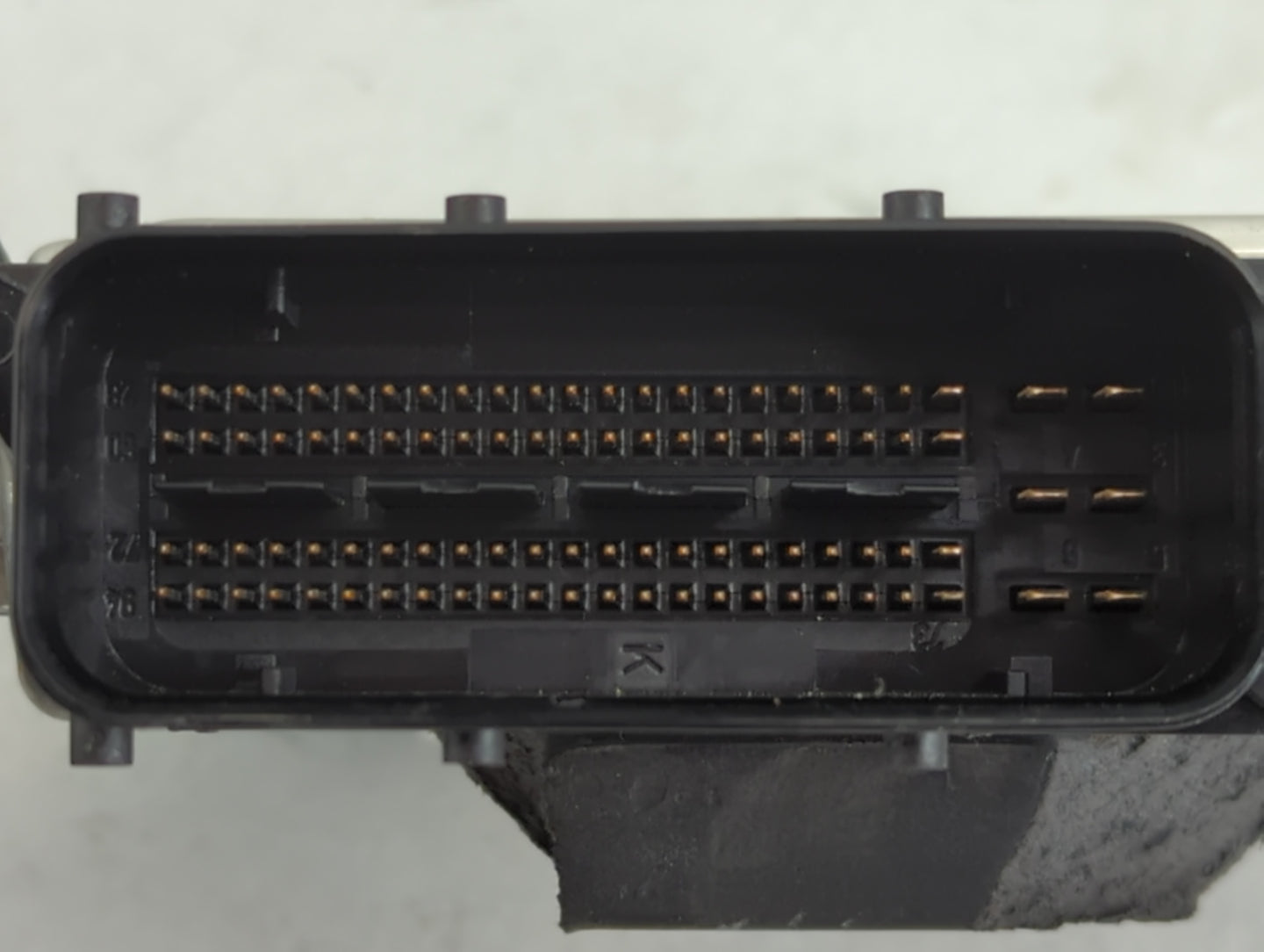 2014-2015 Audi A4 PCM Engine Control Computer ECU ECM PCU OEM P/N:8K5 907 115 K Fits Fits 2014 2015 OEM Used Auto Parts - Oe