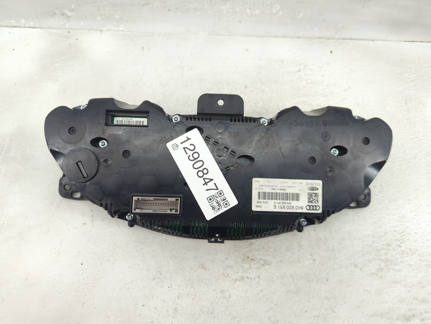 2013-2016 Audi A4 Instrument Cluster Speedometer Gauges P/N:8K0 920 951 E Fits Fits 2013 2014 2015 2016 OEM Used Auto Parts 
