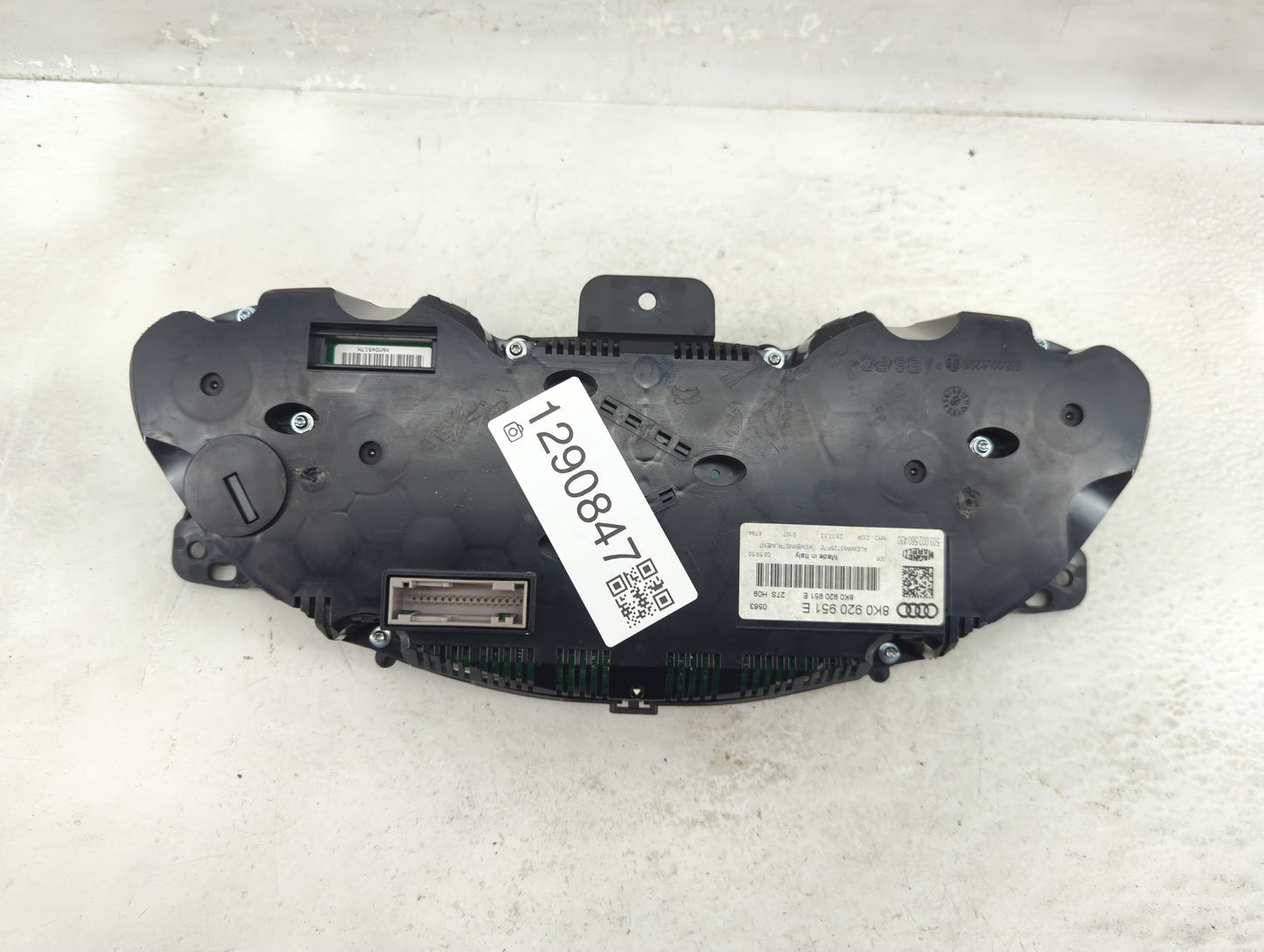 2013-2016 Audi A4 Instrument Cluster Speedometer Gauges P/N:8K0 920 951 E Fits Fits 2013 2014 2015 2016 OEM Used Auto Parts 