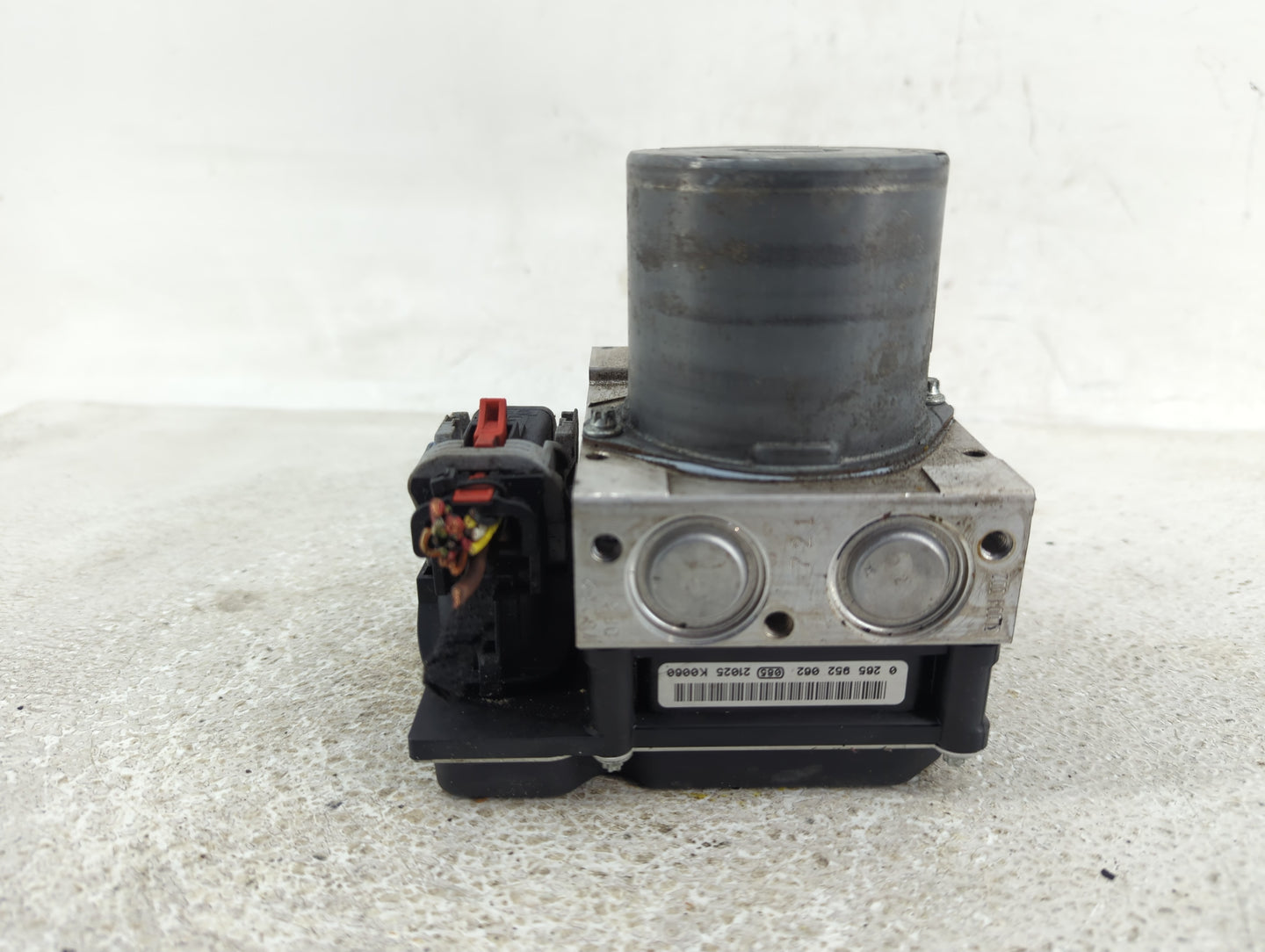 2014-2016 Audi A4 ABS Pump Control Module Replacement P/N:8K0 614 51 0 265 239 348 Fits Fits 2014 2015 2016 OEM Used Auto Pa
