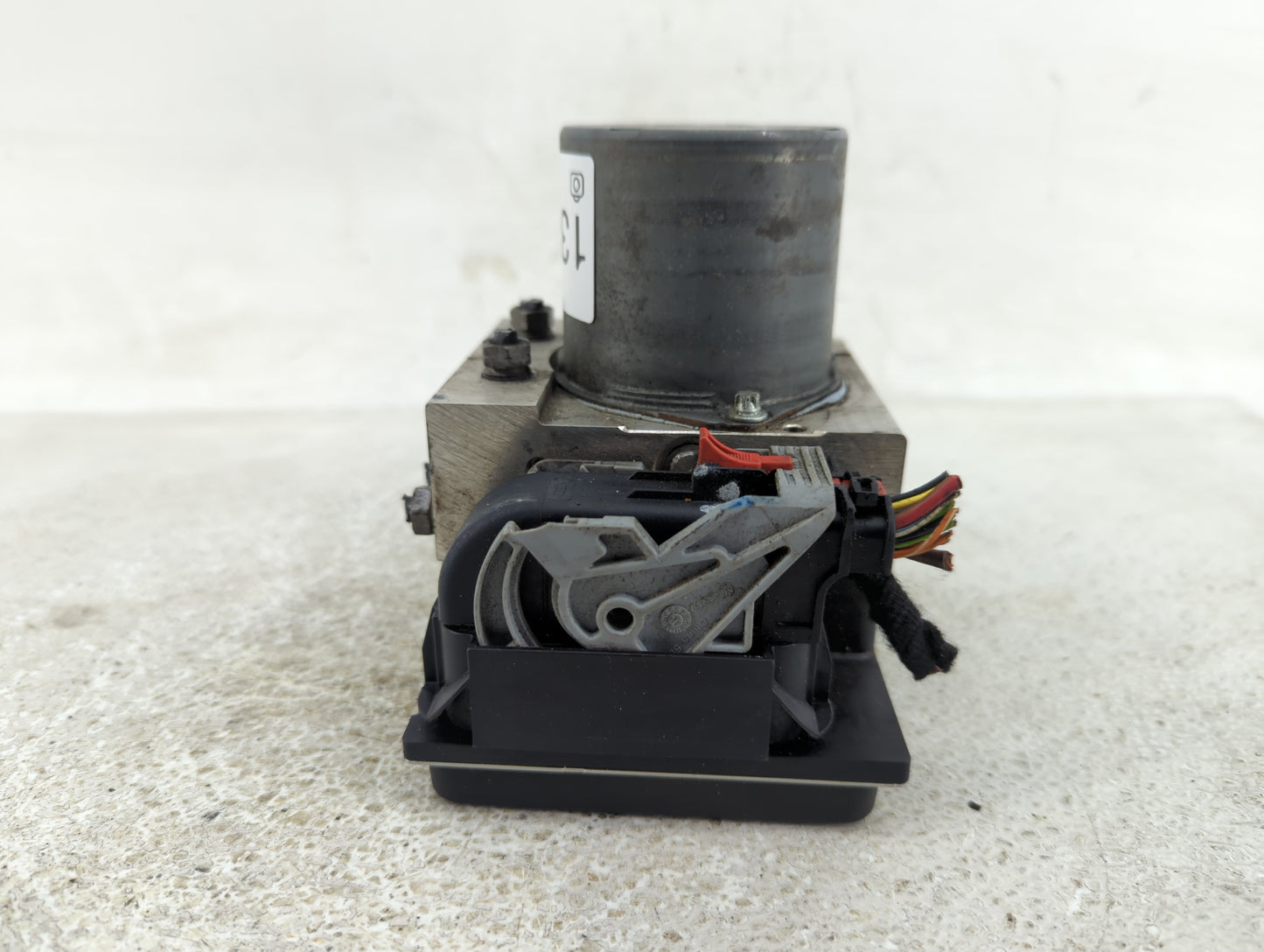 2014-2016 Audi A4 ABS Pump Control Module Replacement P/N:8K0 614 51 0 265 239 348 Fits Fits 2014 2015 2016 OEM Used Auto Pa