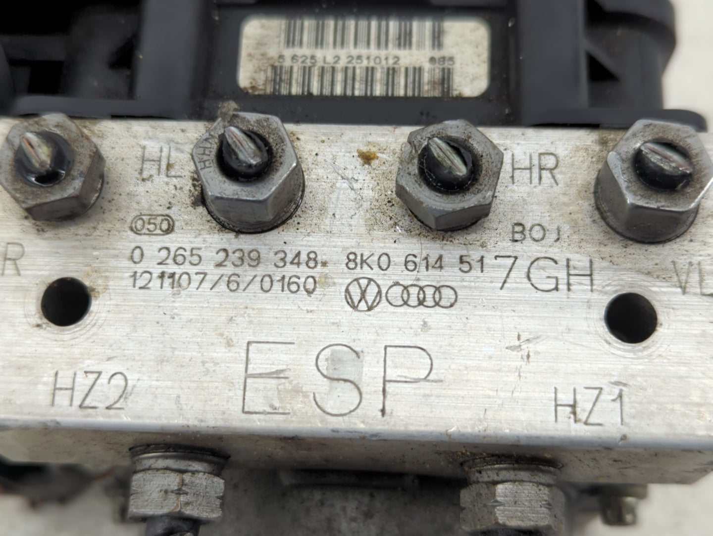 2014-2016 Audi A4 ABS Pump Control Module Replacement P/N:8K0 614 51 0 265 239 348 Fits Fits 2014 2015 2016 OEM Used Auto Pa
