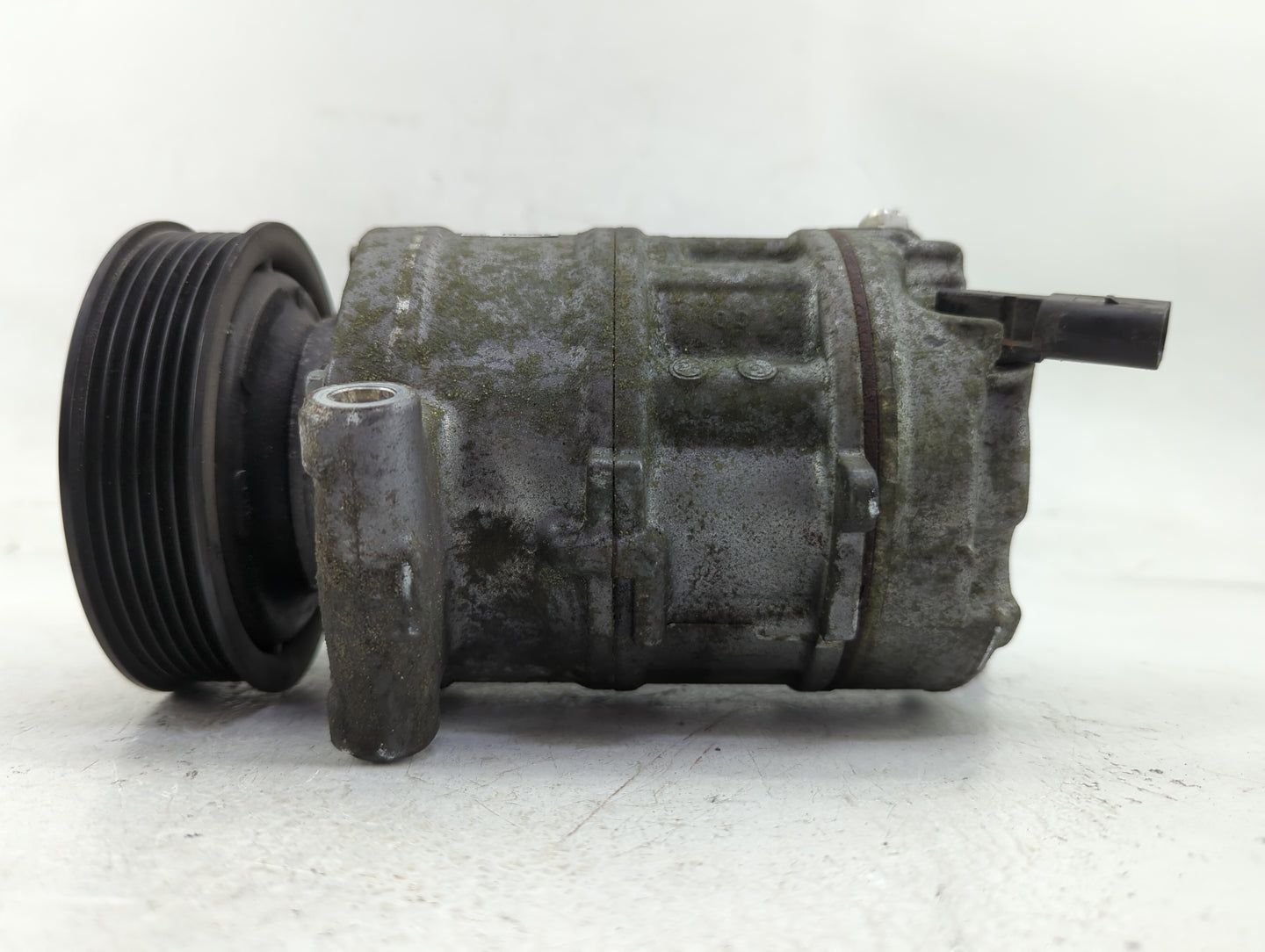 2017-2020 Audi A4 Air Conditioning A/c Ac Compressor Oem - Oemusedautoparts1.com