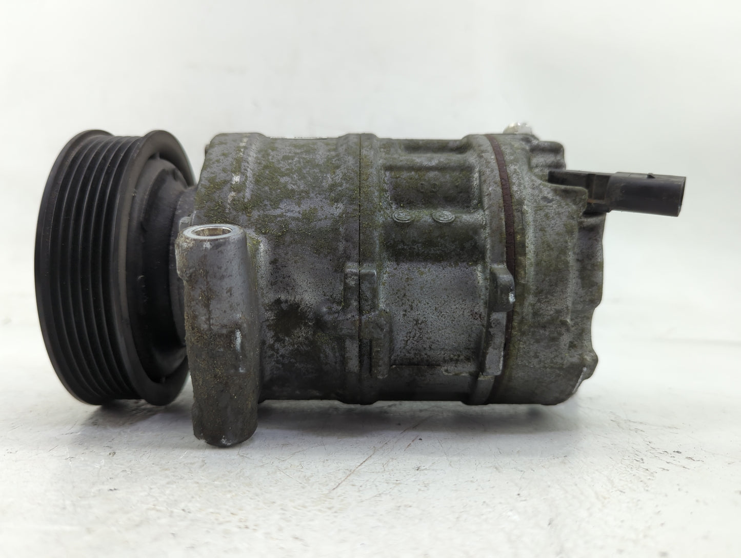 2017-2020 Audi A4 Air Conditioning A/c Ac Compressor Oem - Oemusedautoparts1.com