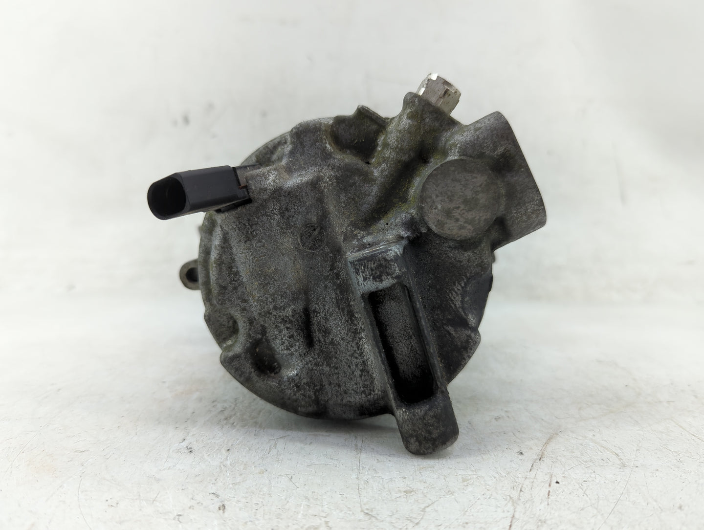 2017-2020 Audi A4 Air Conditioning A/c Ac Compressor Oem - Oemusedautoparts1.com