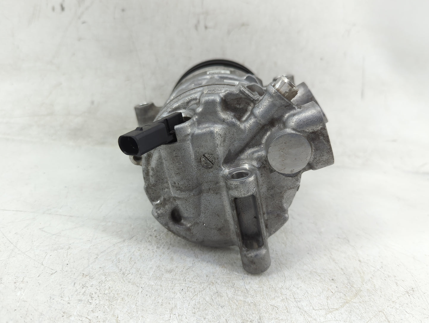 2017-2020 Audi A4 Air Conditioning A/c Ac Compressor Oem - Oemusedautoparts1.com