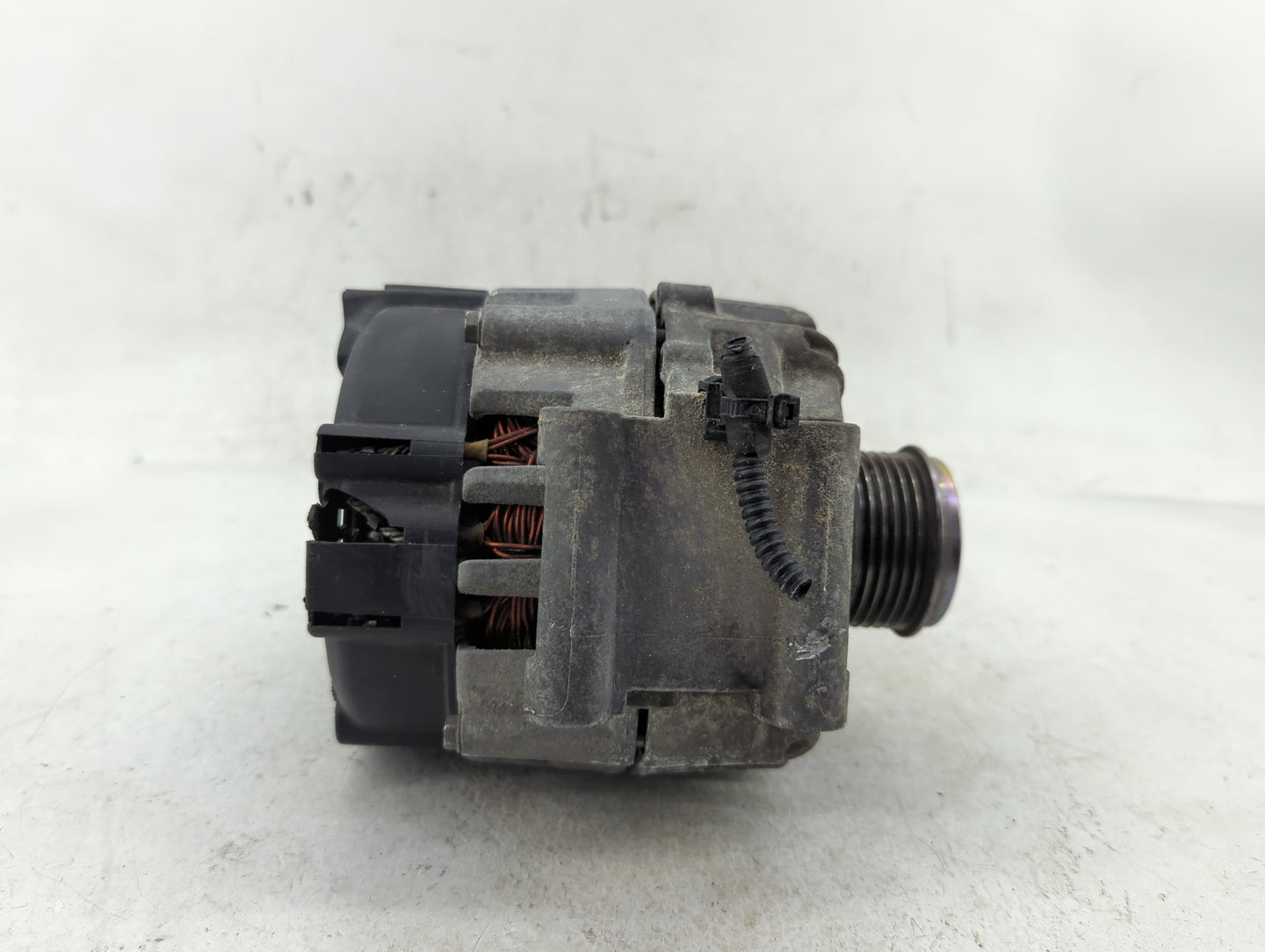 2013-2016 Audi A4 Alternator Replacement Generator Charging Assembly Engine OEM P/N:06H 903 017 K FG20S015 Fits OEM Used Aut