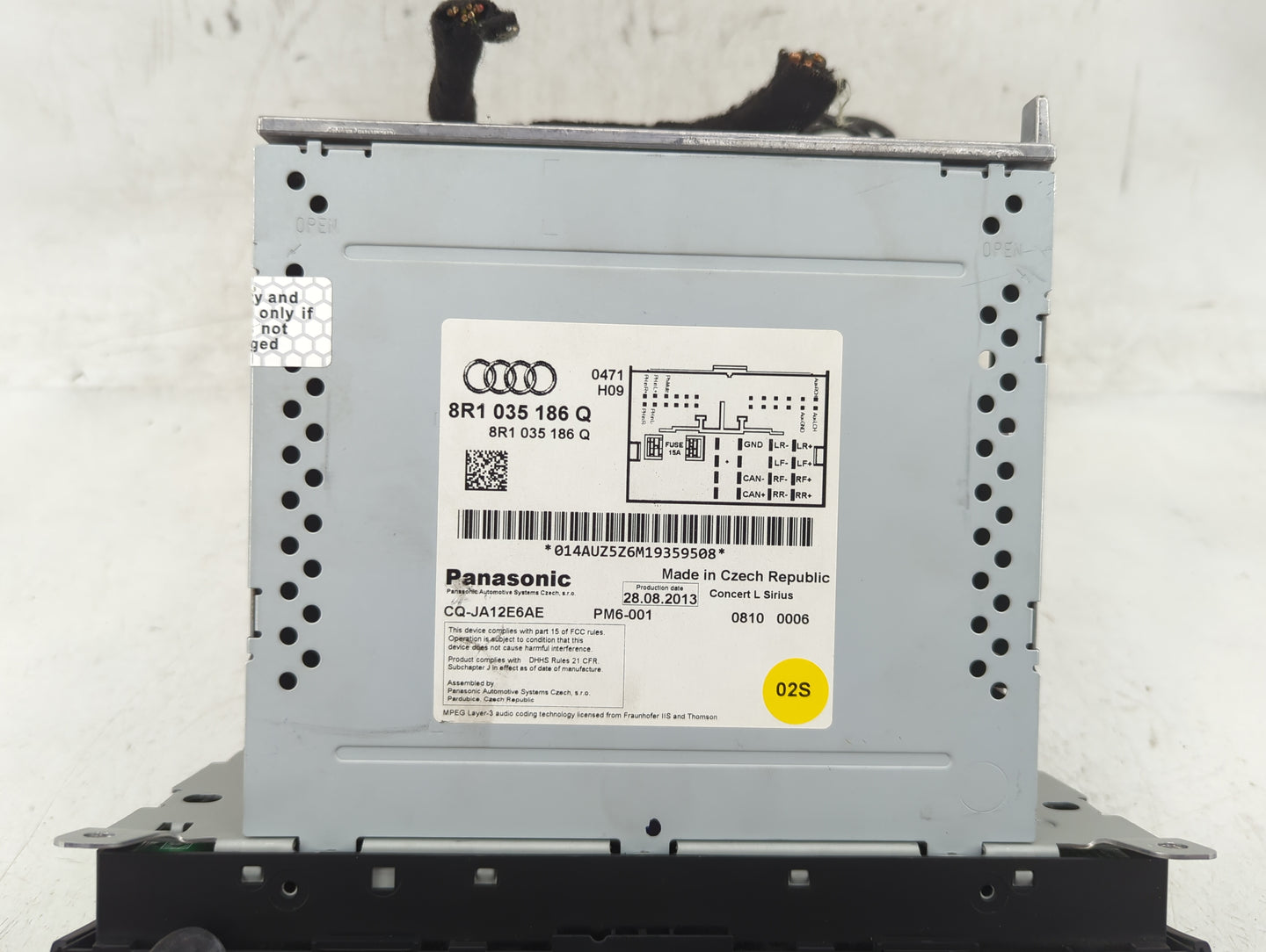 2013-2015 Audi A4 Radio AM FM Cd Player Receiver Replacement P/N:8R1 035 186 Q Fits Fits 2013 2014 2015 OEM Used Auto Parts 