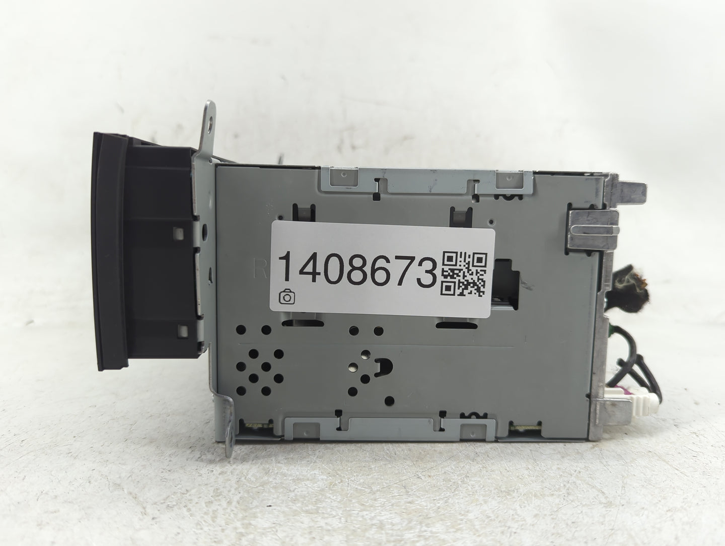 2013-2015 Audi A4 Radio AM FM Cd Player Receiver Replacement P/N:8R1 035 186 Q Fits Fits 2013 2014 2015 OEM Used Auto Parts 