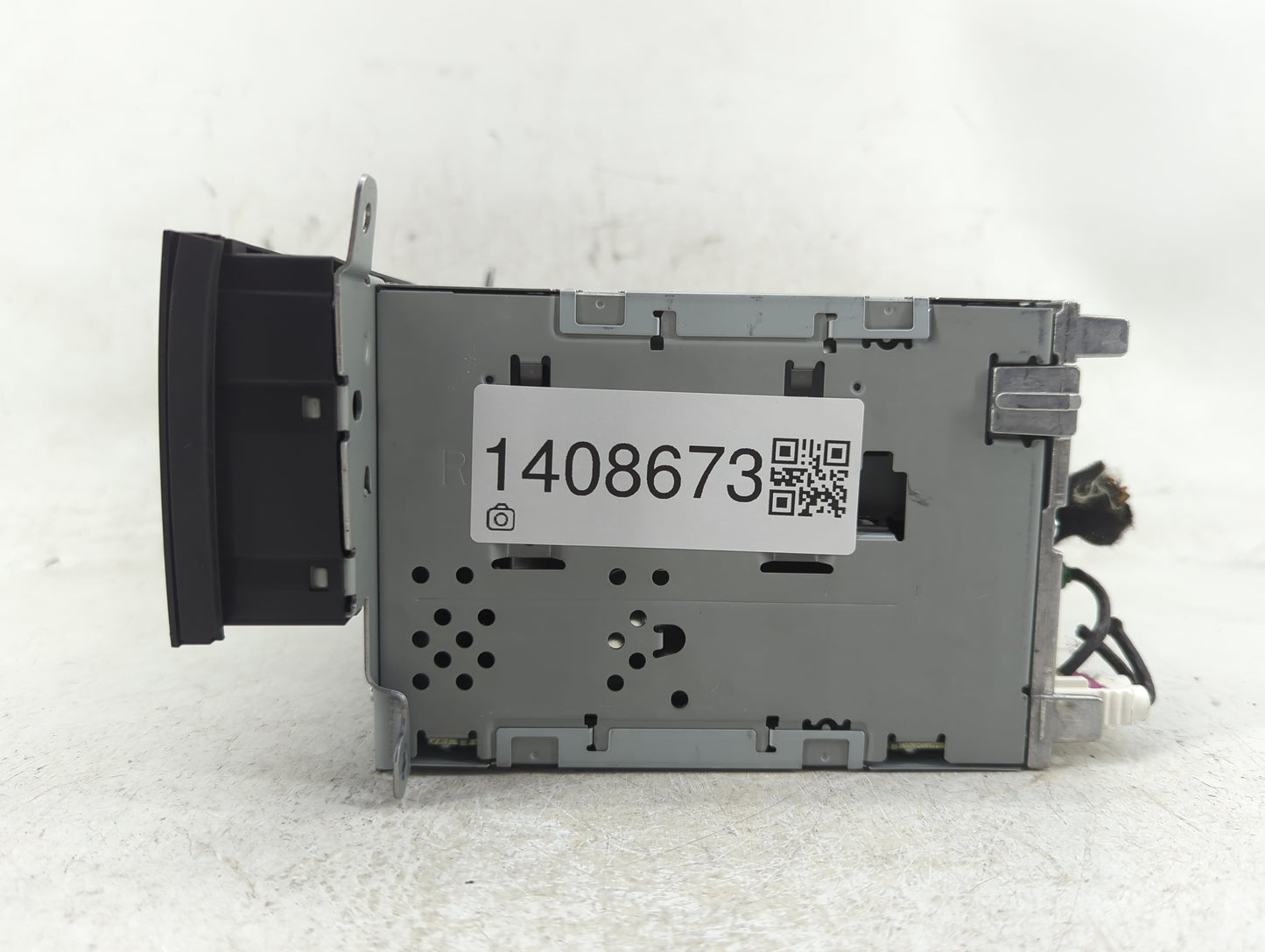 2013-2015 Audi A4 Radio AM FM Cd Player Receiver Replacement P/N:8R1 035 186 Q Fits Fits 2013 2014 2015 OEM Used Auto Parts 