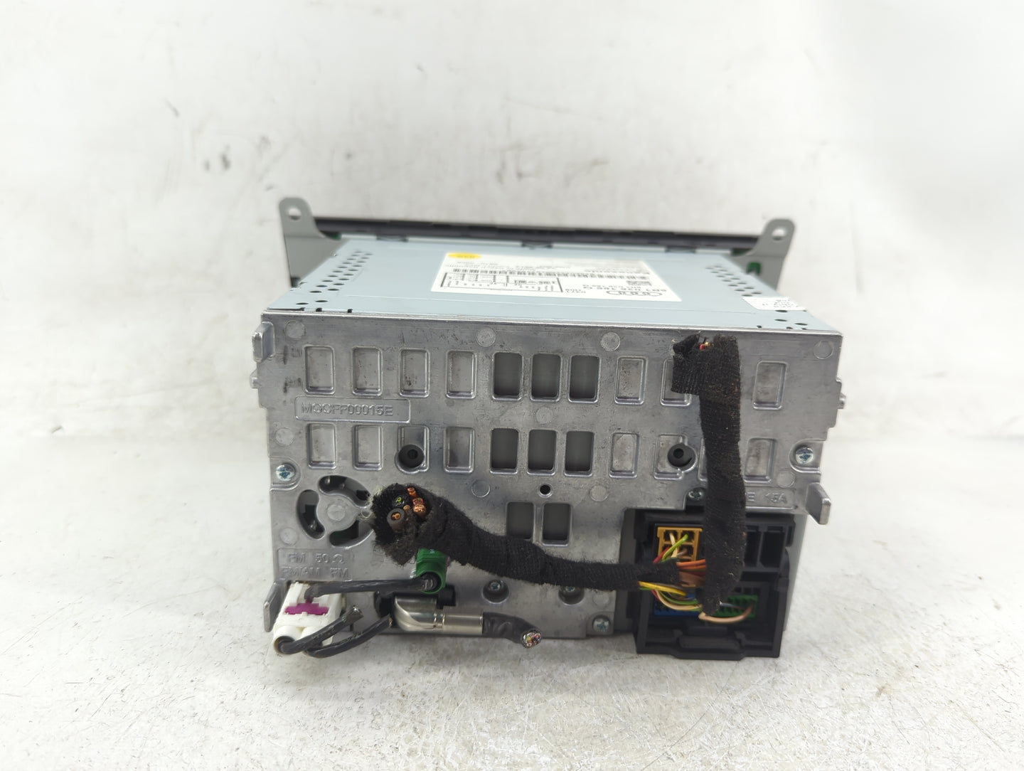 2013-2015 Audi A4 Radio AM FM Cd Player Receiver Replacement P/N:8R1 035 186 Q Fits Fits 2013 2014 2015 OEM Used Auto Parts 