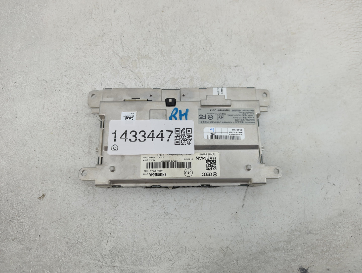 2013-2016 Audi A4 Information Display Screen - Oemusedautoparts1.com