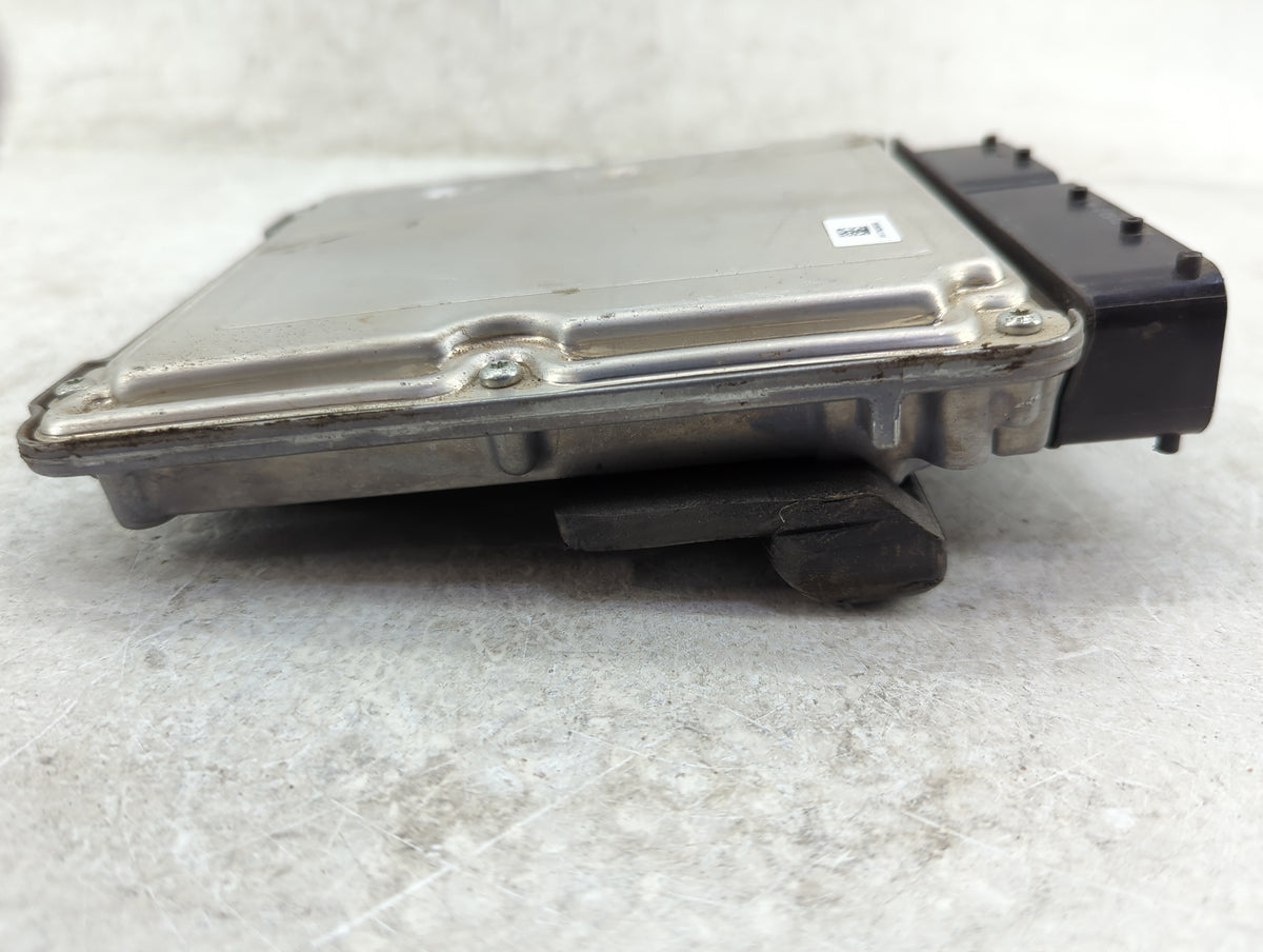 2014-2015 Audi A4 PCM Engine Control Computer ECU ECM PCU OEM P/N:8K5 907 115 K 0 261 S08 502 Fits 2014 2015 OEM Used Auto P