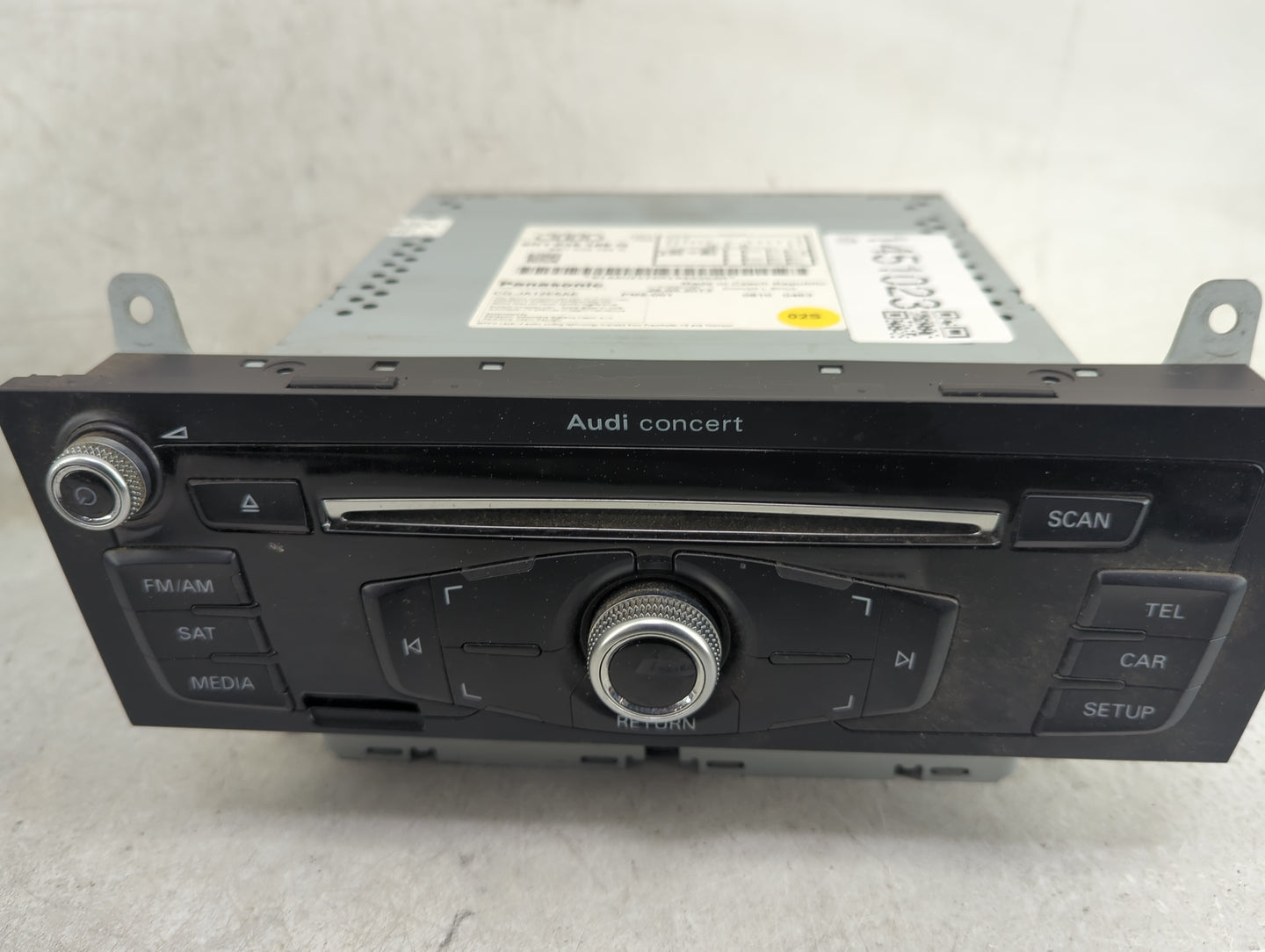 2013-2016 Audi A4 Radio AM FM Cd Player Receiver Replacement P/N:8R1035186Q CQ-JA12E6AE Fits Fits 2013 2014 2015 2016 OEM Us