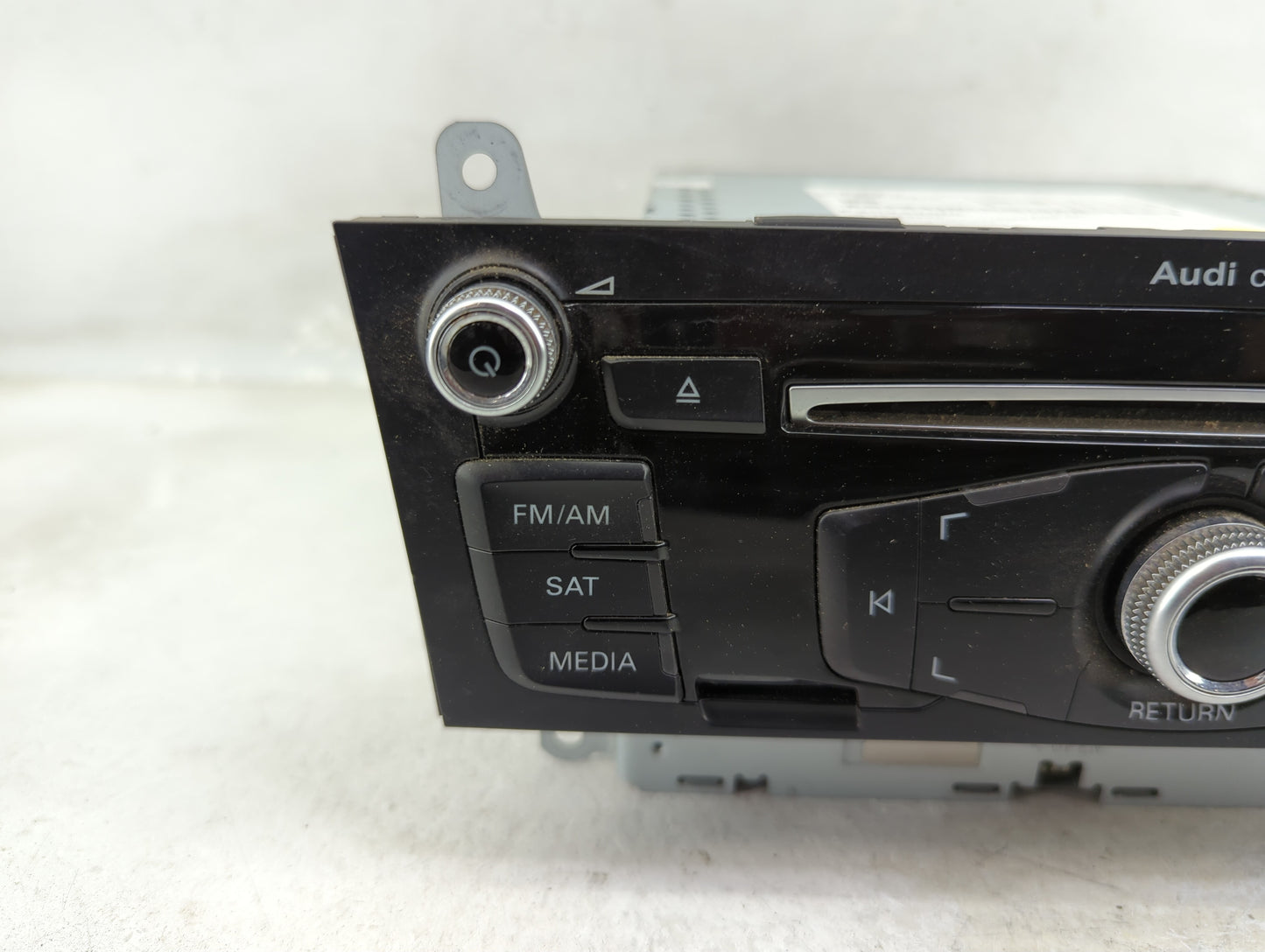 2013-2016 Audi A4 Radio AM FM Cd Player Receiver Replacement P/N:8R1035186Q CQ-JA12E6AE Fits Fits 2013 2014 2015 2016 OEM Us