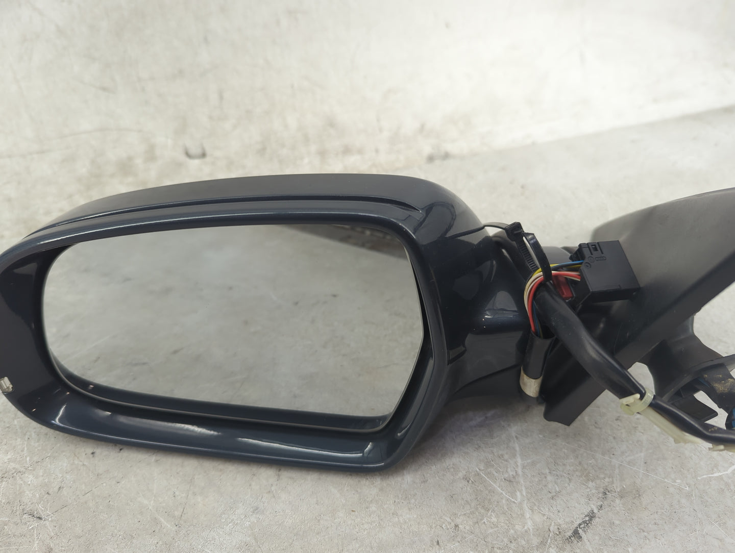 2010-2016 Audi A4 Driver Side View Mirror - Left Door Mirror OEM Used - Oemusedautoparts1.com