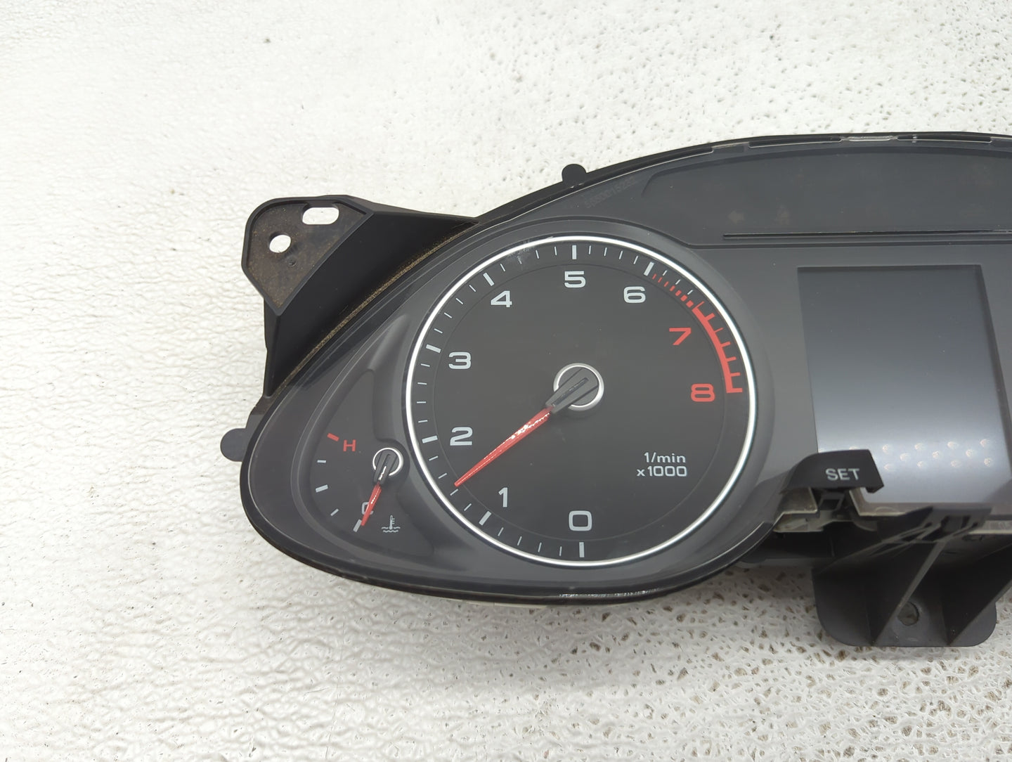 2013-2016 Audi A4 Instrument Cluster Speedometer Gauges P/N:8K0920951E Miles:84K Fits Fits 2013 2014 2015 2016 OEM Used Auto