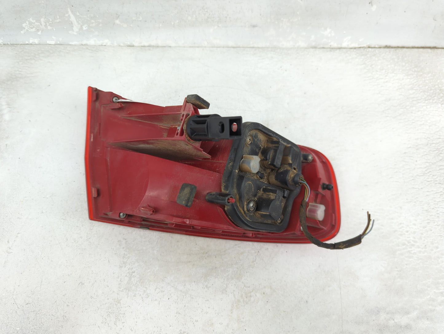 2013-2016 Audi A4 Tail Light Assembly Passenger Right OEM P/N:11S 2SK 010 Fits Fits 2013 2014 2015 2016 OEM Used Auto Parts 