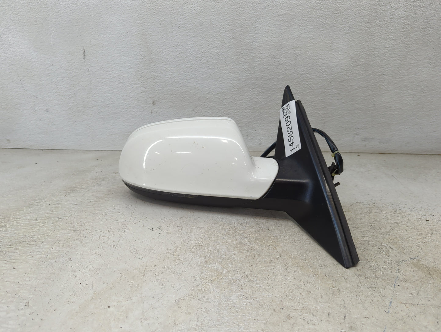 2010-2016 Audi A4 Passenger Side View Mirror - Right Door Mirror OEM Used - Oemusedautoparts1.com