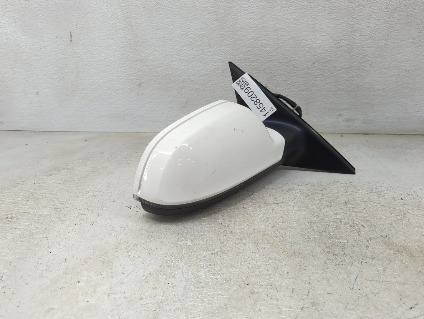 2010-2016 Audi A4 Passenger Side View Mirror - Right Door Mirror OEM Used - Oemusedautoparts1.com