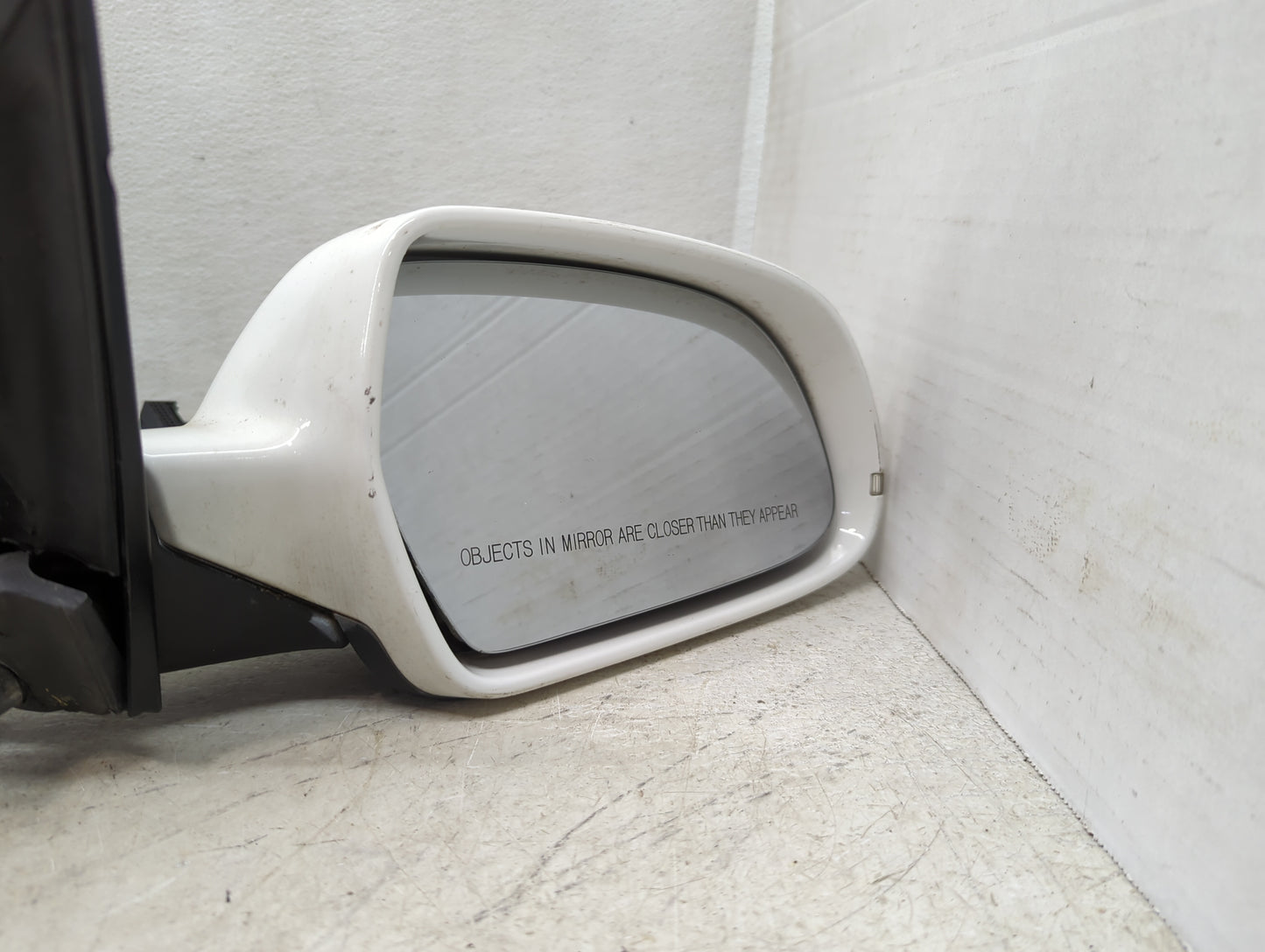 2010-2016 Audi A4 Passenger Side View Mirror - Right Door Mirror OEM Used - Oemusedautoparts1.com