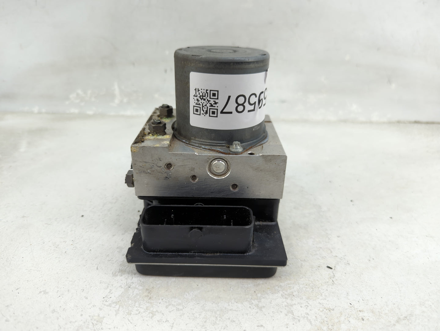 2014-2016 Audi A4 ABS Pump Control Module Replacement P/N:8K0907379CN 0265052150, 0265234039, 8K0614517GT Fits Fits 2014 201