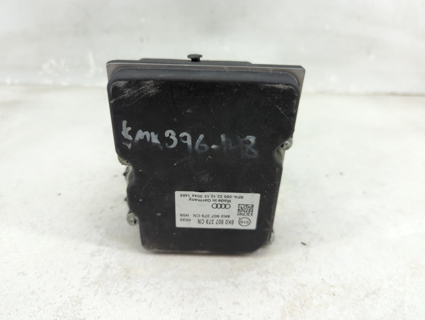 2014-2016 Audi A4 ABS Pump Control Module Replacement P/N:8K0907379CN 0265052150, 0265234039, 8K0614517GT Fits Fits 2014 201