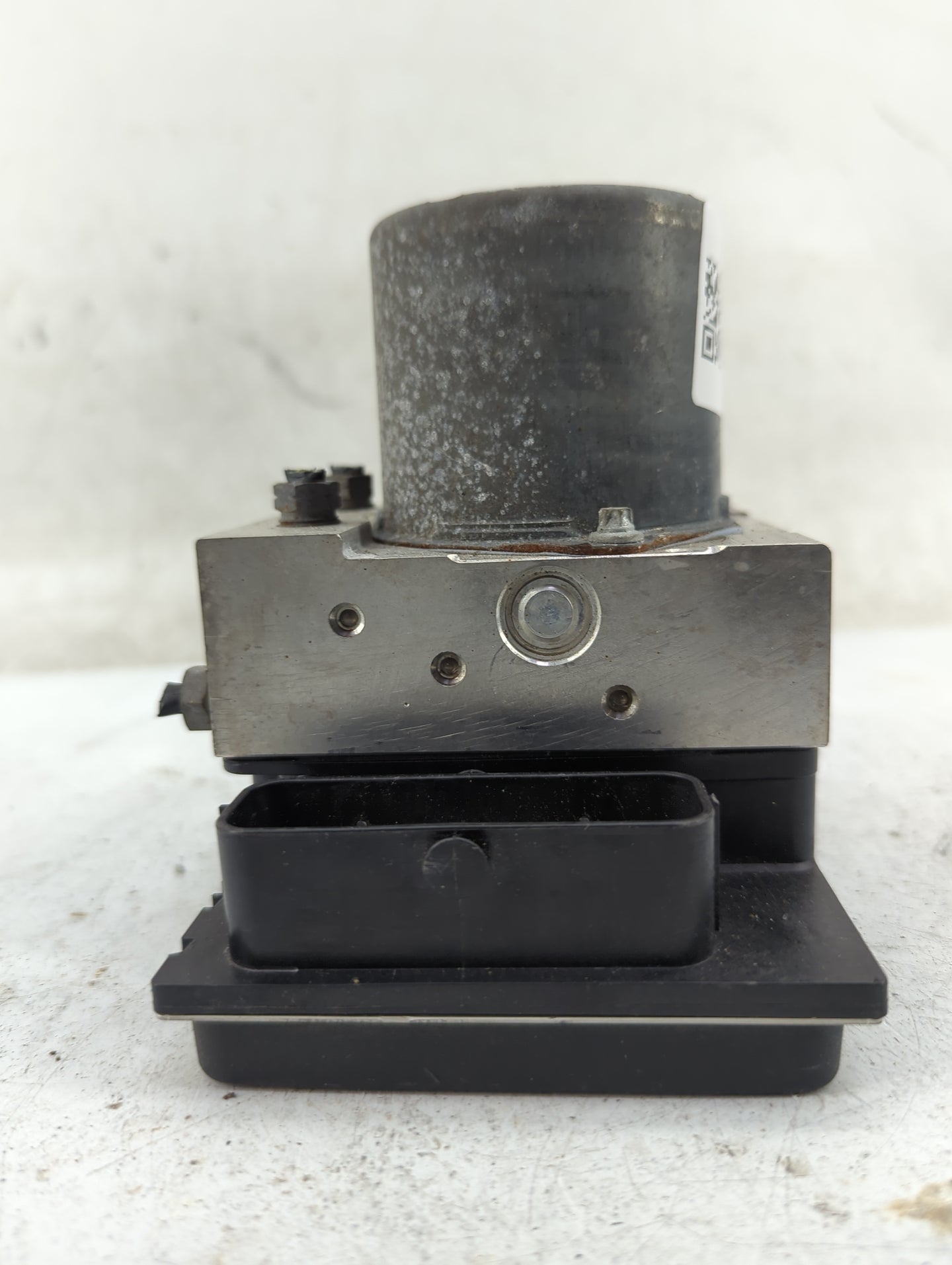 2014-2016 Audi A4 ABS Pump Control Module Replacement P/N:8K0 907 379 CF Fits Fits 2014 2015 2016 2017 OEM Used Auto Parts -