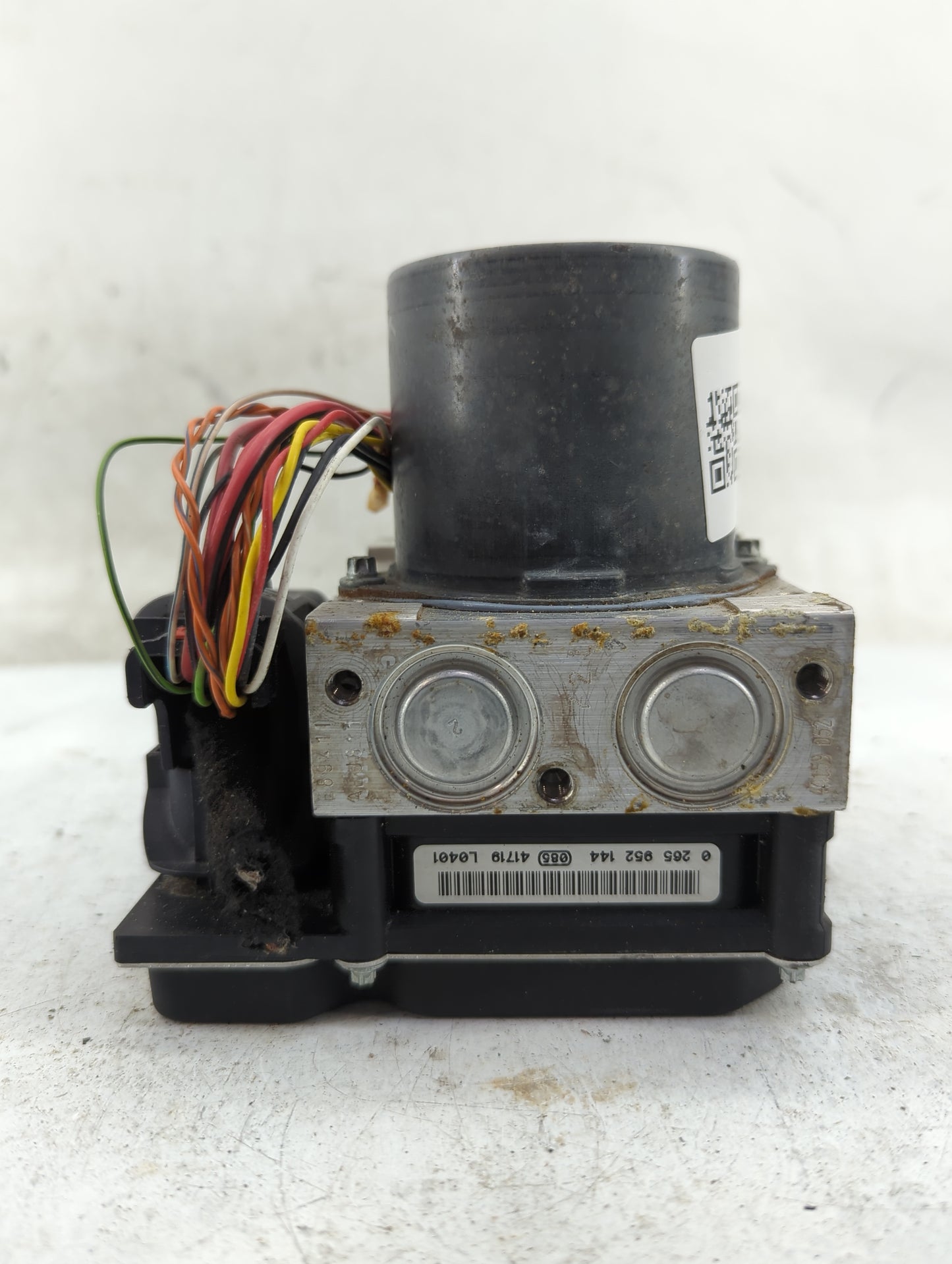 2014-2016 Audi A4 ABS Pump Control Module Replacement P/N:8K0 907 379 CP Fits Fits 2014 2015 2016 2017 OEM Used Auto Parts -