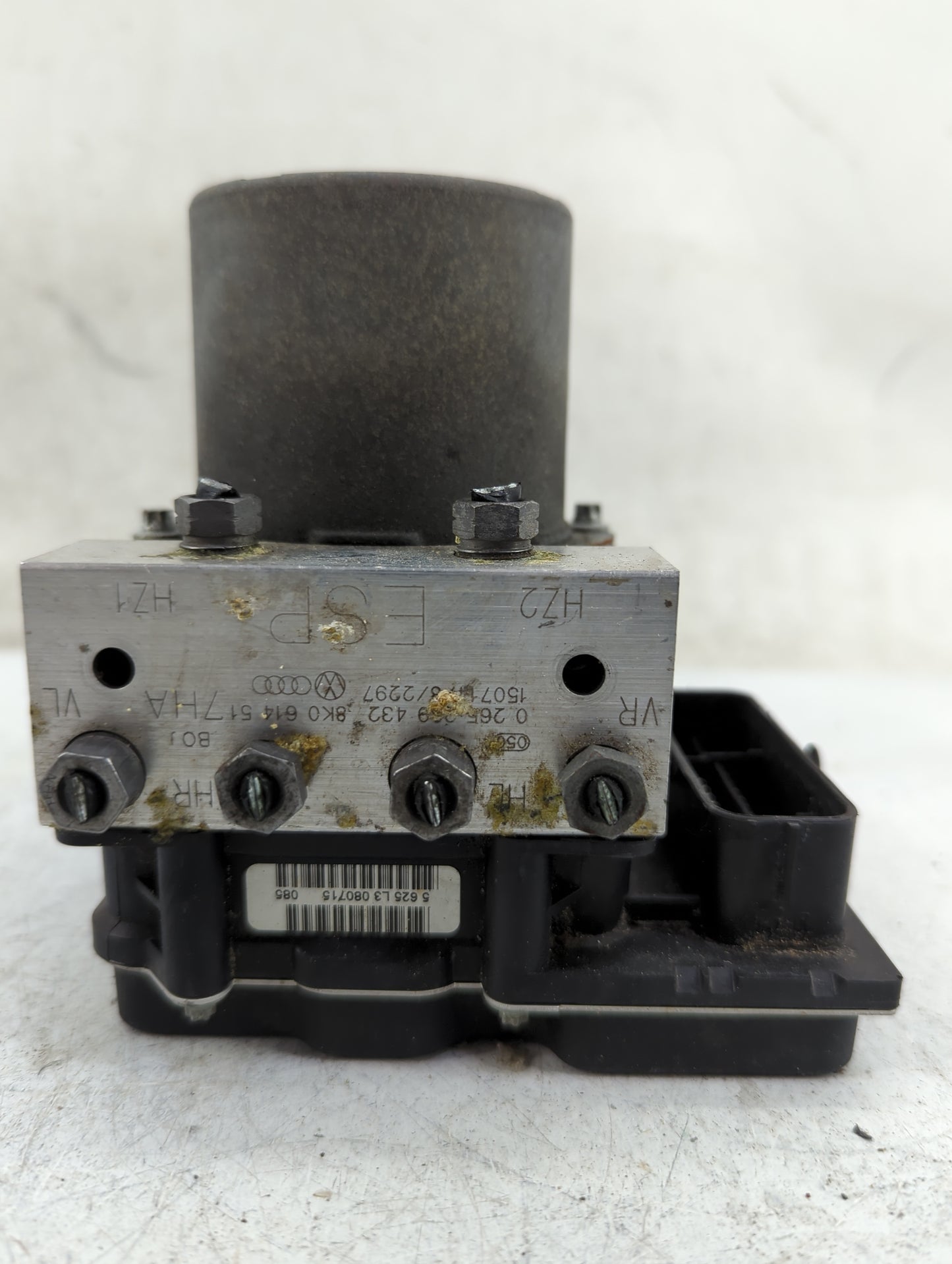 2014-2016 Audi A4 ABS Pump Control Module Replacement P/N:8K0 907 379 CP Fits Fits 2014 2015 2016 2017 OEM Used Auto Parts -