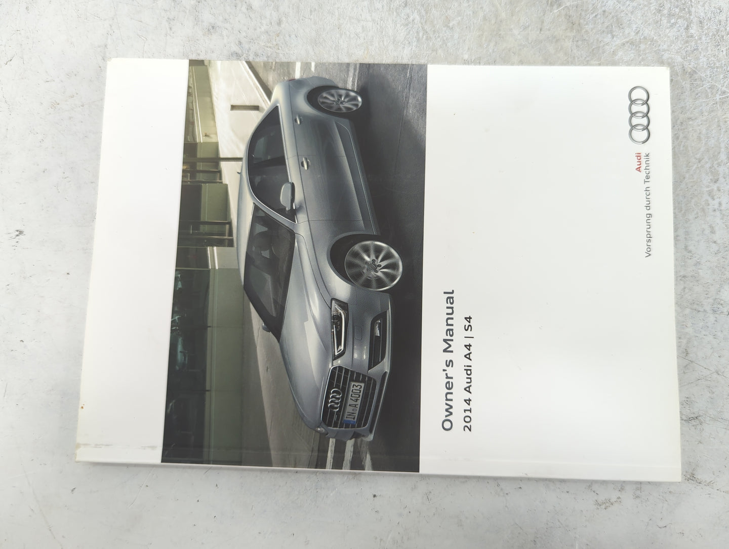 2014 Audi A4 Owners Manual Book Guide P/N:142.561.8K0.23 1425618K023, 121.566.8RA.21, 1215668A21 OEM Used Auto Parts - Oemus