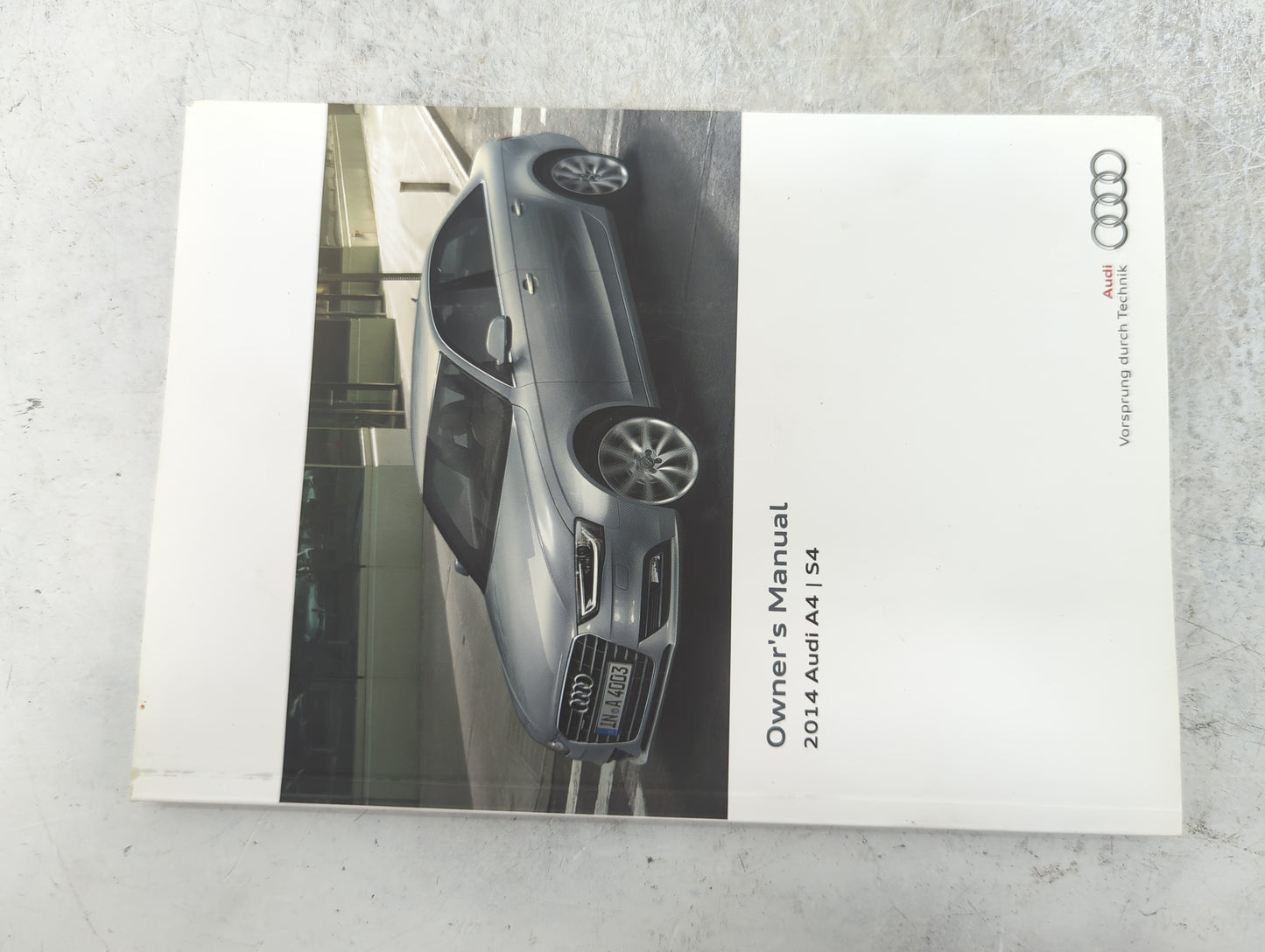 2014 Audi A4 Owners Manual Book Guide P/N:142.561.8K0.23 1425618K023, 121.566.8RA.21, 1215668A21 OEM Used Auto Parts - Oemus